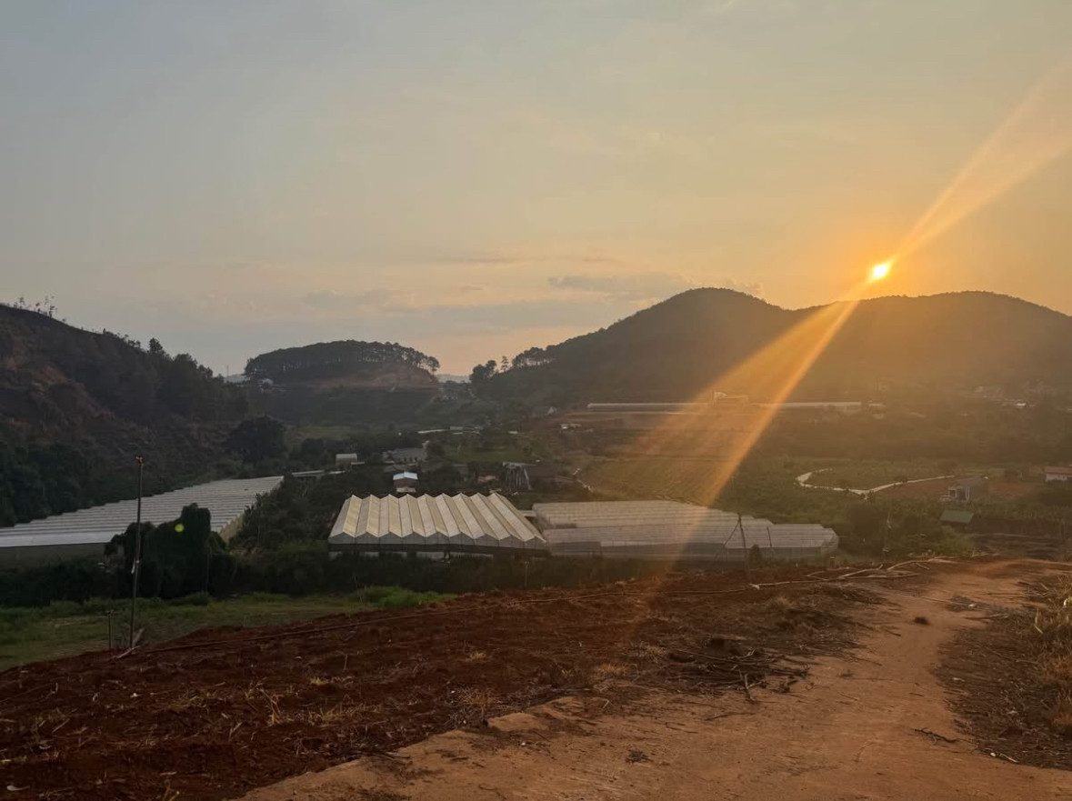 2650m2 đất hai mặt tiền ngoại ô Đà Lạt, 400m xây dựng