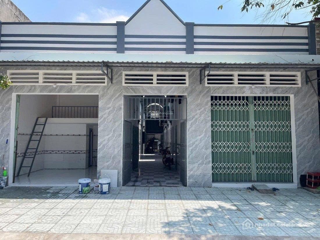 CHỦ CẦN BÁN GẤP DÃY TRỌ 300M2 GIÁ CHỈ 689 TRIỆU NGAY TẠI KCN MINH HƯNG CHƠN THÀNH - SHR