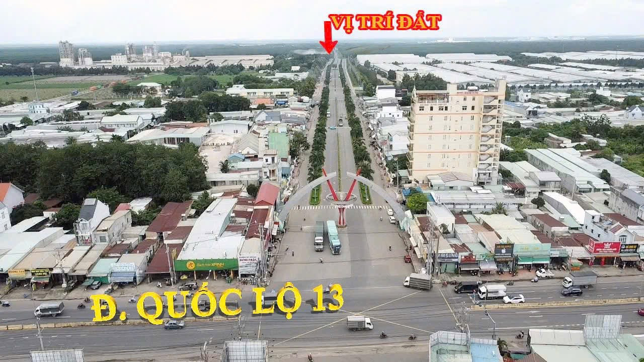 Đầu năm chủ gửi em bán đất lấy tiền trả nợ gấp 
_dt 302m(100m2 thổ cư) đất như hình. Nằm trên mặt tiền đường lớn 12m hiển thị trên sổ
giá : 509triệu (thiện chí còn bớt)
Thật sự đang cần gấp mới bán giá này, giá chính xác
Thiện chí liên hệ : 093,44,52,