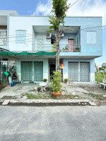 Bán dãy trọ trên trục Đường XC2 -  Mỹ Phước2 , Bến Cát, sổ sẵn, sát KCN 300m, có dòng tiền 12 triệu/th GIÁ BÁN RA CHỈ 1 TỶ 590 TRIỆU