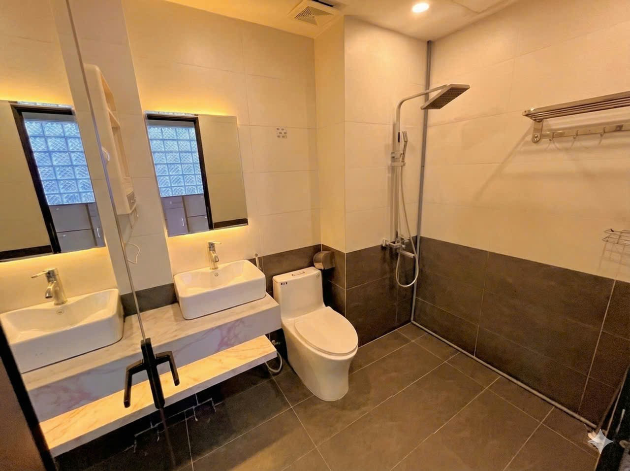 Cho Thuê CCMN 45M² / Giá Thuê 7 Tr/ Tháng/ Đường Xuân Diệu - Tây Hồ