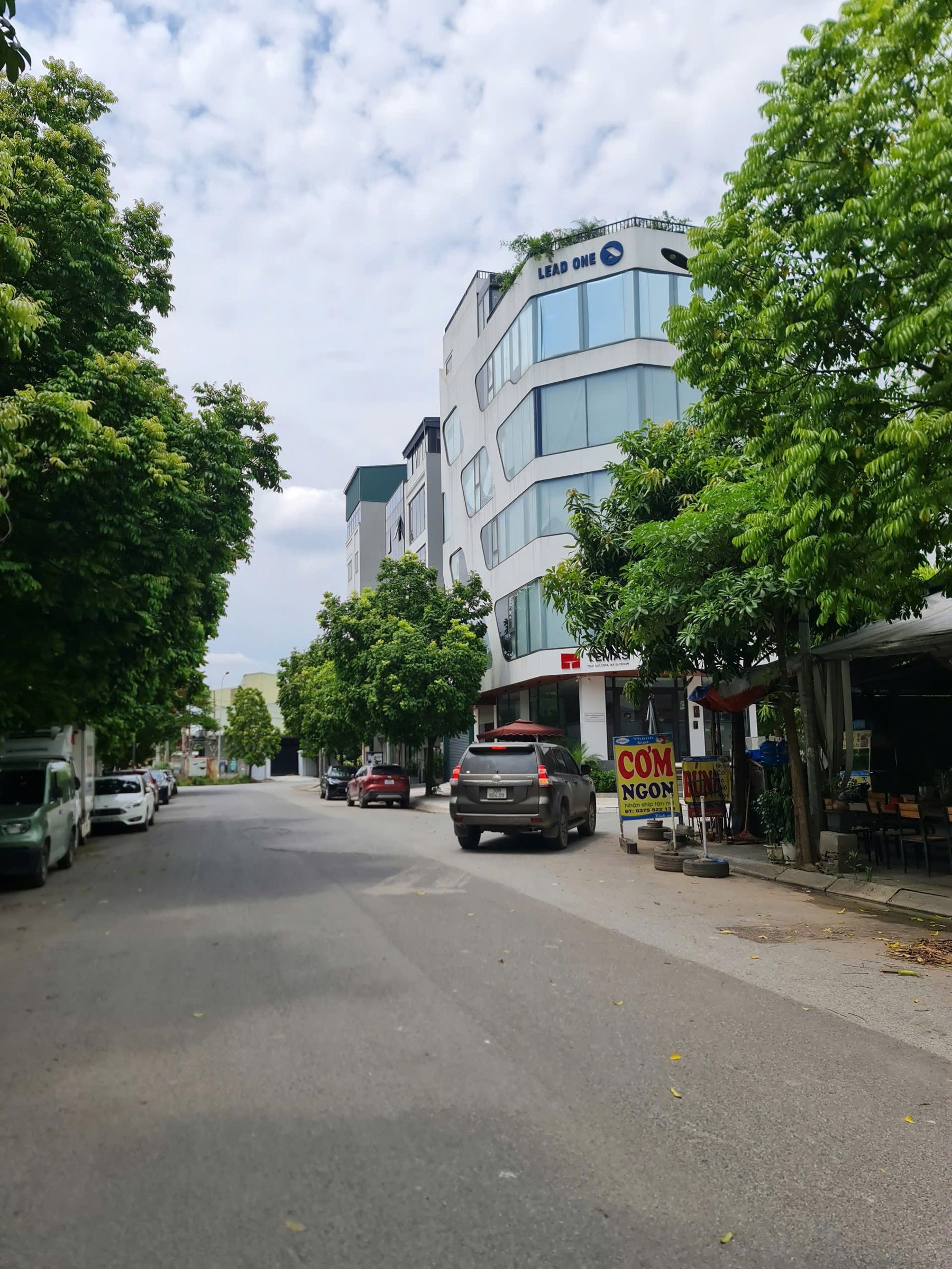 Đất Phân Lô Phố Trịnh Văn Bô - Phương Canh – khu vực phát triển mạnh của Nam Từ Liêm. 70m2 Lô Góc giá 19 tỷ .