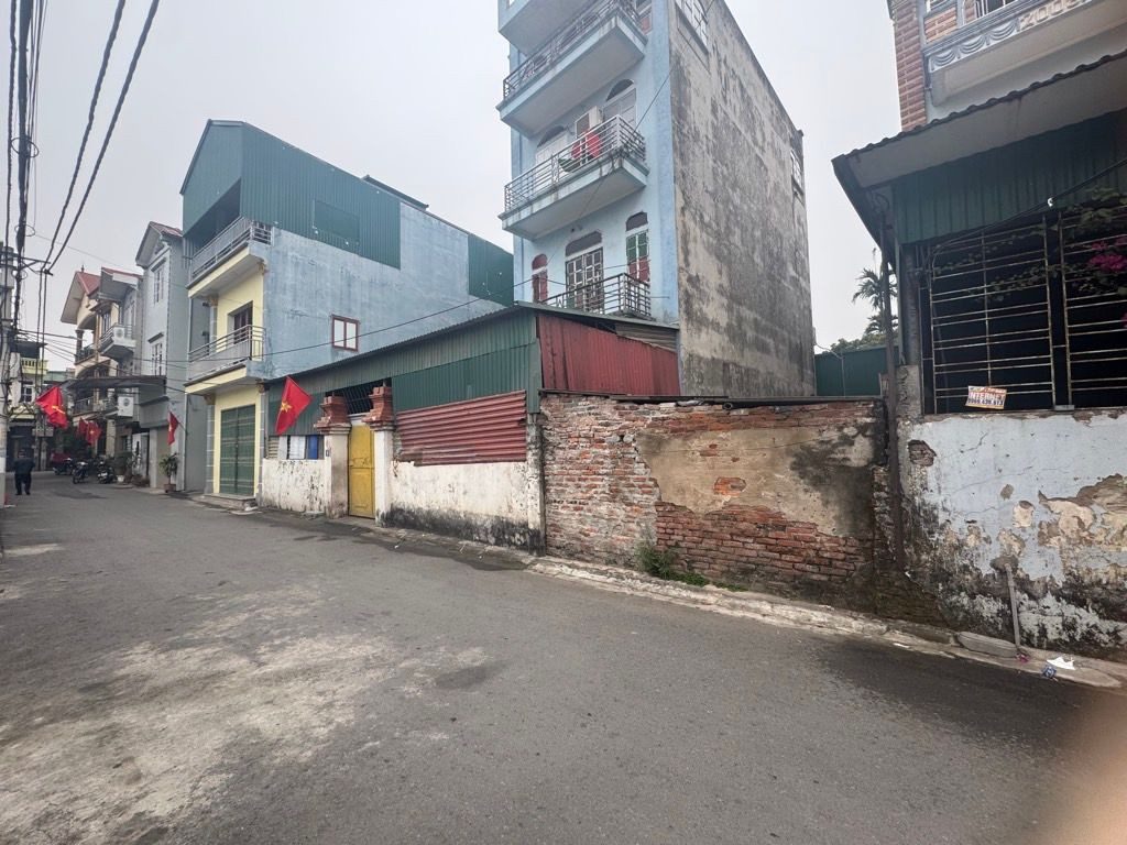 Bán đất 68m² full thổ cư ngang 4.2m giá 8.5 tỷ tại Đường Yên Thường Xã Phù Đổng