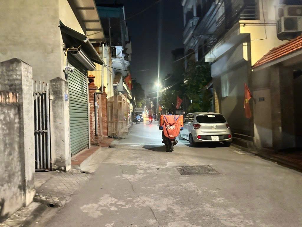 Bán nhà 3 tầng khu vực trung tâm thị trấn Yên Viên - Hàng hiếm còn sót lại - Cách cầu Đuống 600m
