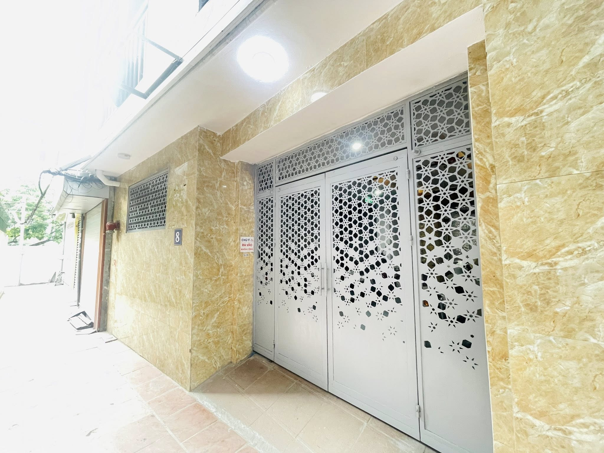 BÁN TÒA NHÀ CCMN ĐƯỜNG TRIỀU KHÚC. 110M2 - 8 TẦNG. THANG MÁY. 36 CĂN HỘ.