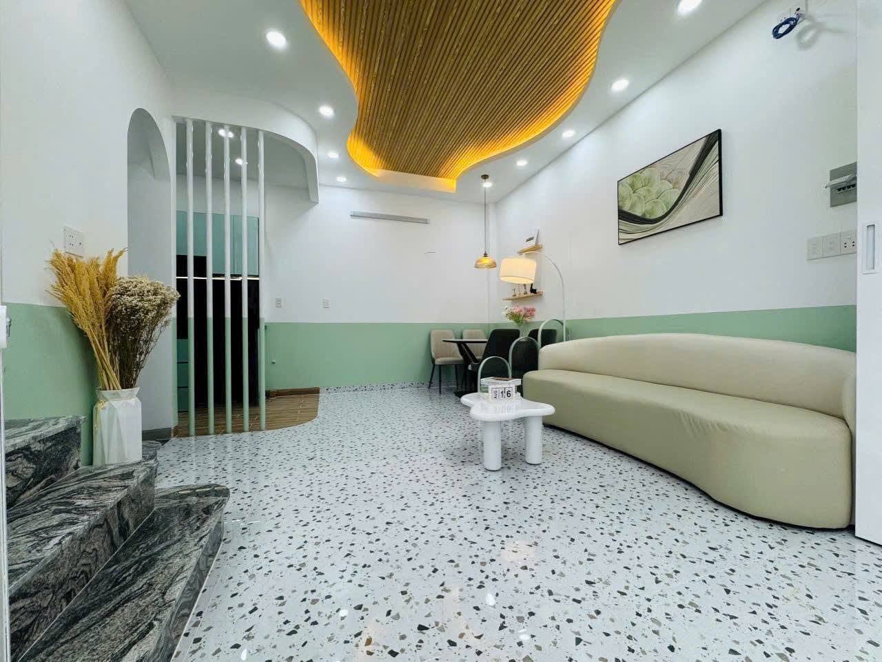 Nhà đẹp lung linh 4 tầng xe hơi tới cửa, hẻm VIP Dương Bá Trạc Quận 8, SHR, KDC hiện hữu, chỉ 5,8 tỷ ( TL )