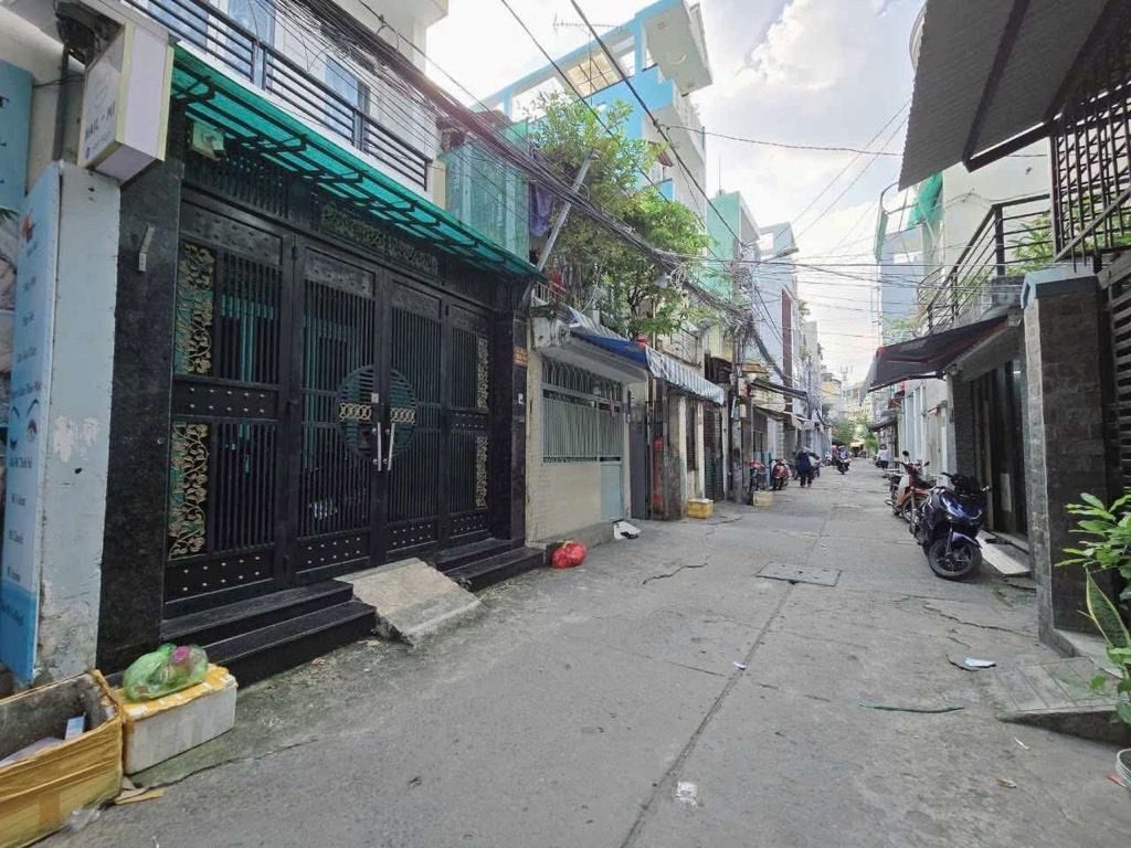 BÁN NHÀ DƯƠNG BÁ TRẠC QUẬN 8 61M2 5 TẦNG 13.9 TỶ CHDV THU 60 TR 12 PHÒNG CÓ THANG MÁY