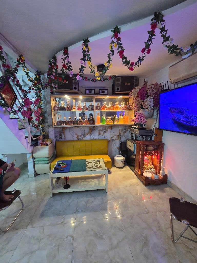 💥💥💥💥💥 SÁT MẶT TIỀN PHẠM VĂN HAI - TÂN BÌNH - GẦN CHỢ - 3 TẦNG MỚI ĐẸP - HẺM XE HƠI THÔNG - 4.7 tỷ (TL)