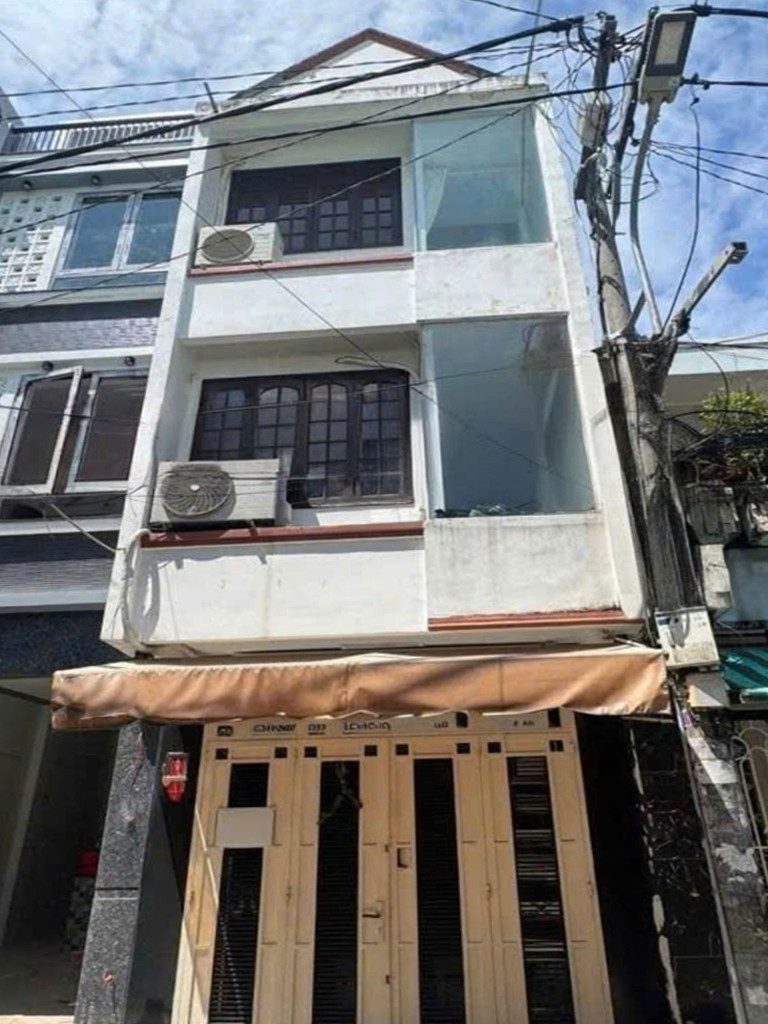 📢  Nhà đường 𝙇Ạ𝘾 𝙇𝙊𝙉𝙂 𝙌𝙐Â𝙉 , hẻm xe hơi thông khắp nơi , ngay công viên Đầm Sen , khu dân trí , tiện ích đầy đủ .