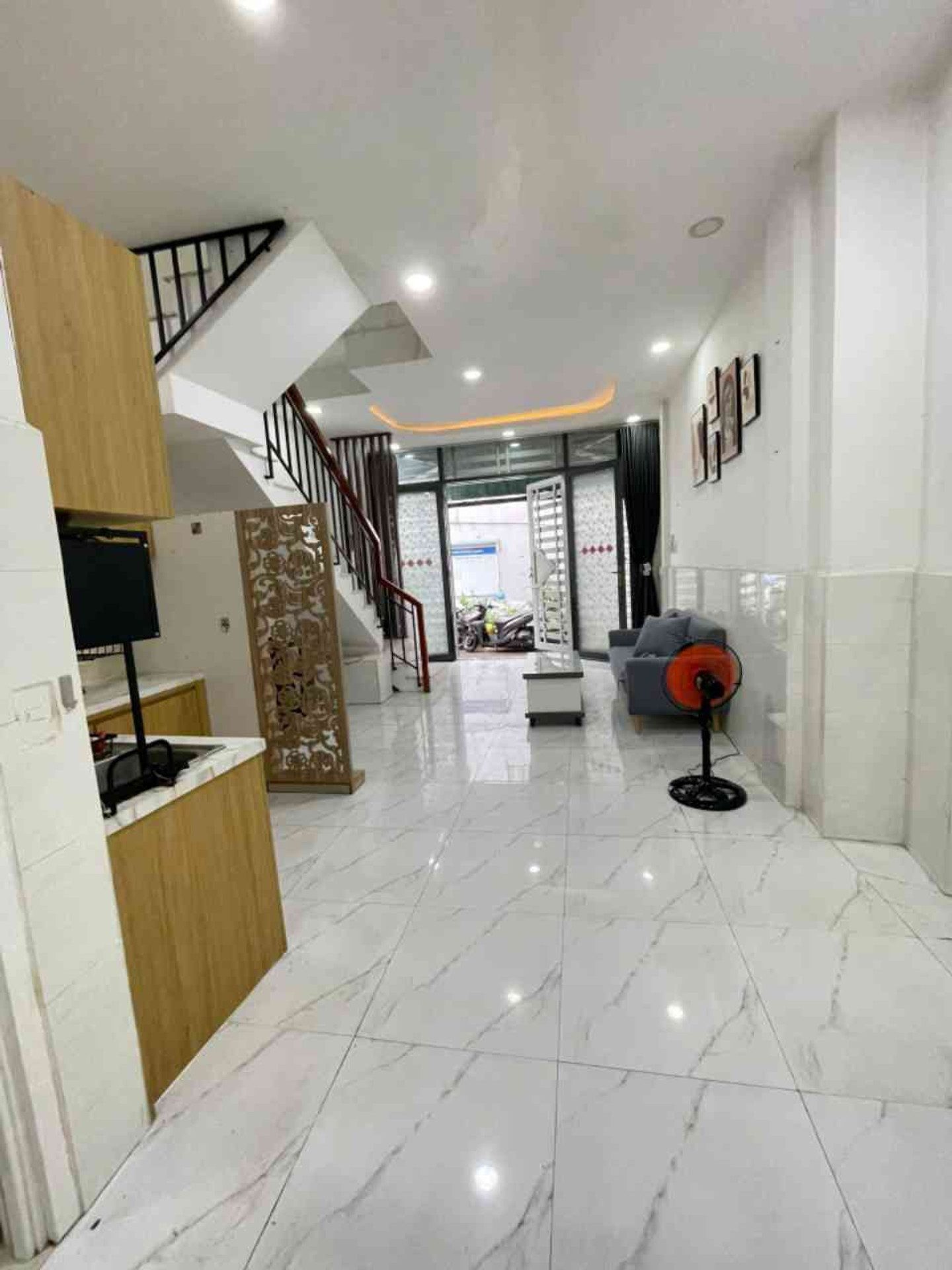 Bán nhà 1 lầu căn góc thoáng mát, Âu Dương Lân Quận 8, Sổ hồng riêng hoàn công. Chỉ 4 tỷ 680 còn thương lượng.