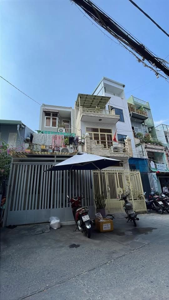 Nhà Âu Dương Lân Q8 – 70m², 4PN, hẻm xe hơi, gần Q1 – chỉ 9 tỷ