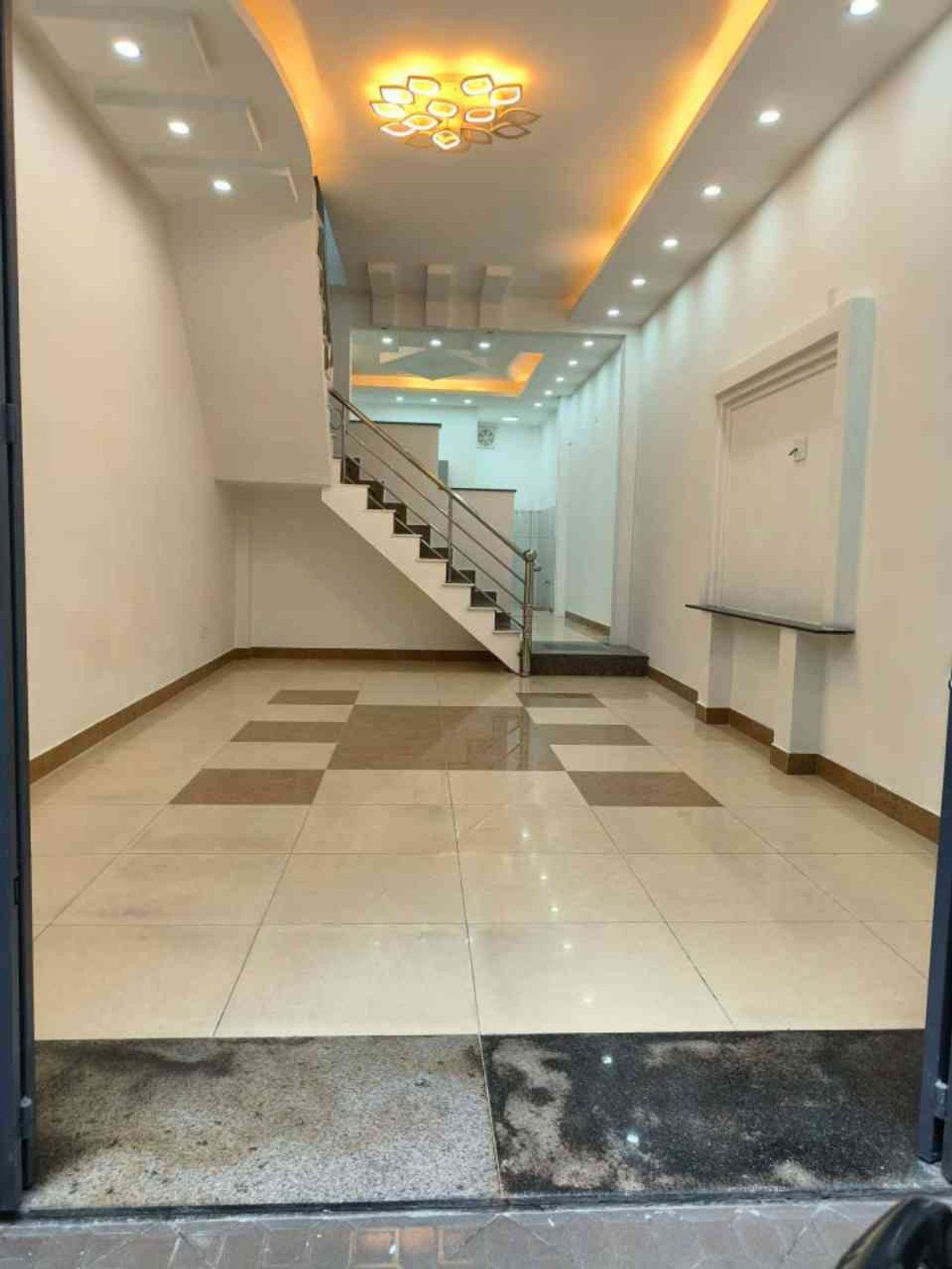 Nhà 2 tầng mới đẹp ở liền, Âu Dương Lân Q8 hẻm ô tô VF5. KDC hiện hữu, SHR hoàn công đủ, nhỉnh 7 tỷ ( TL )
