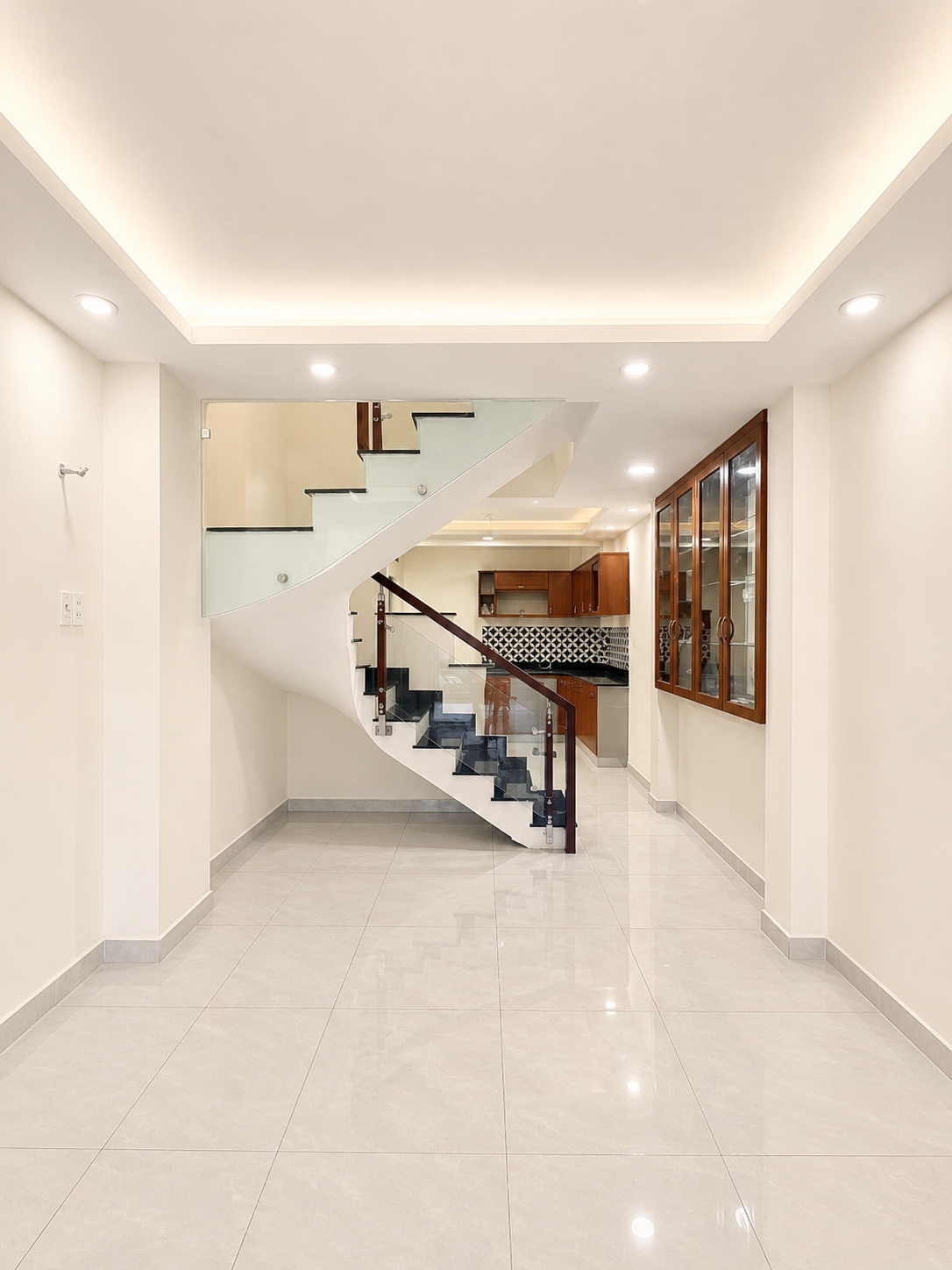 CHỈ 5.55 TỶ/40M2 BẠCH ĐẰNG GẦN CHỢ BÀ CHIỂU