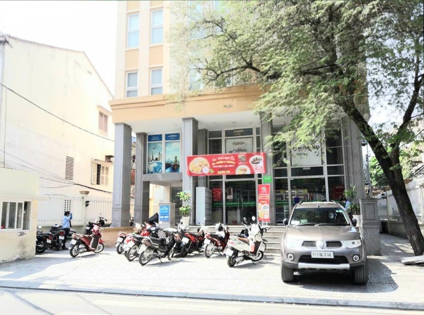 NGAY TRƯỜNG ĐH MARKETING - PHÚ NHUẬN - 4*15*2TẦNG - HẺM THÔNG - KHÔNG L.G.Q.H 
7Đ HƠN (294/2)

📞 Liên hệ xem ngay: 0902 106 911
