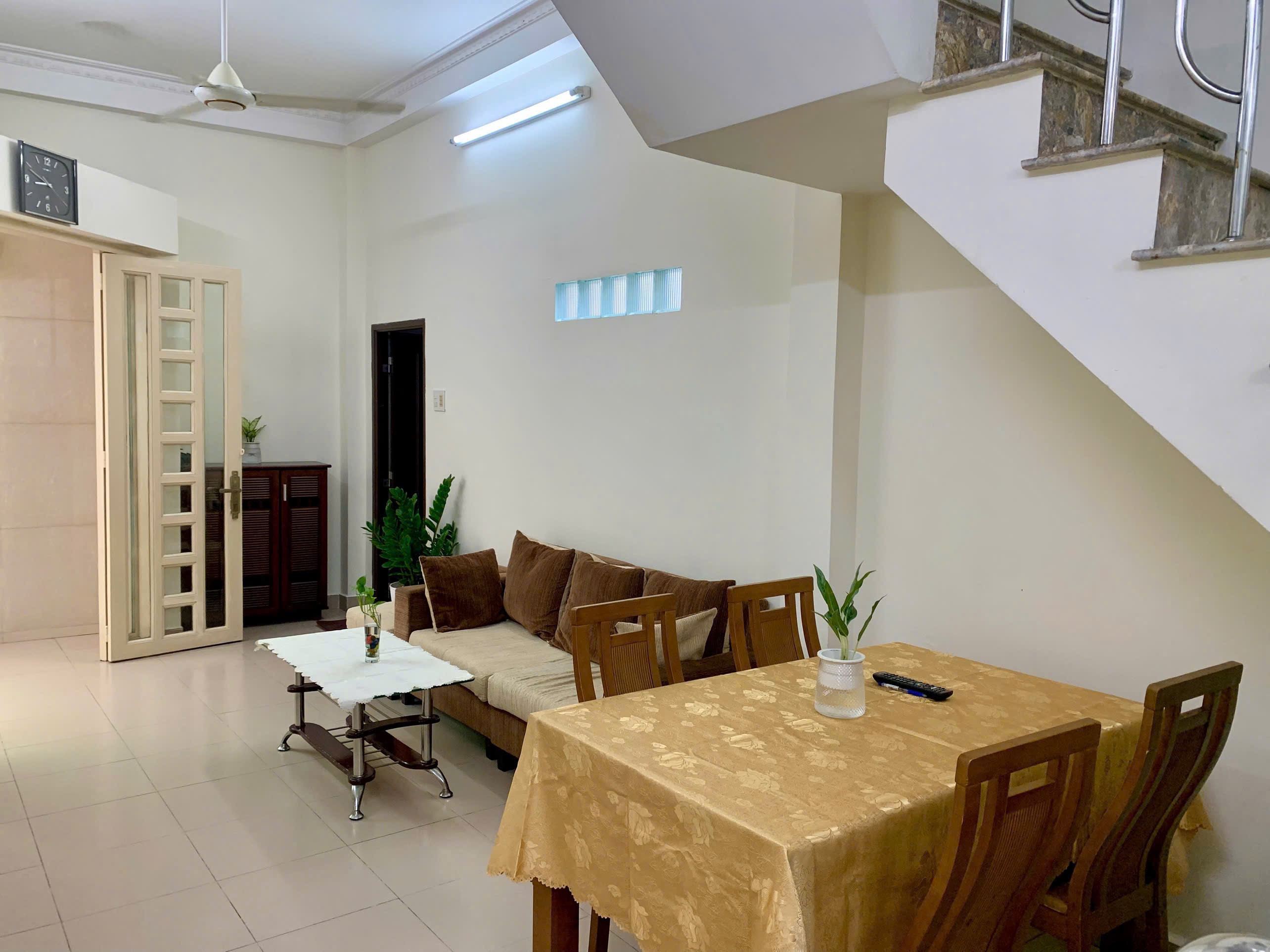CHO THUÊ NHÀ NGUYÊN CĂN FULL NỘI THẤT – NGAY NGÃ TƯ PHÚ NHUẬN