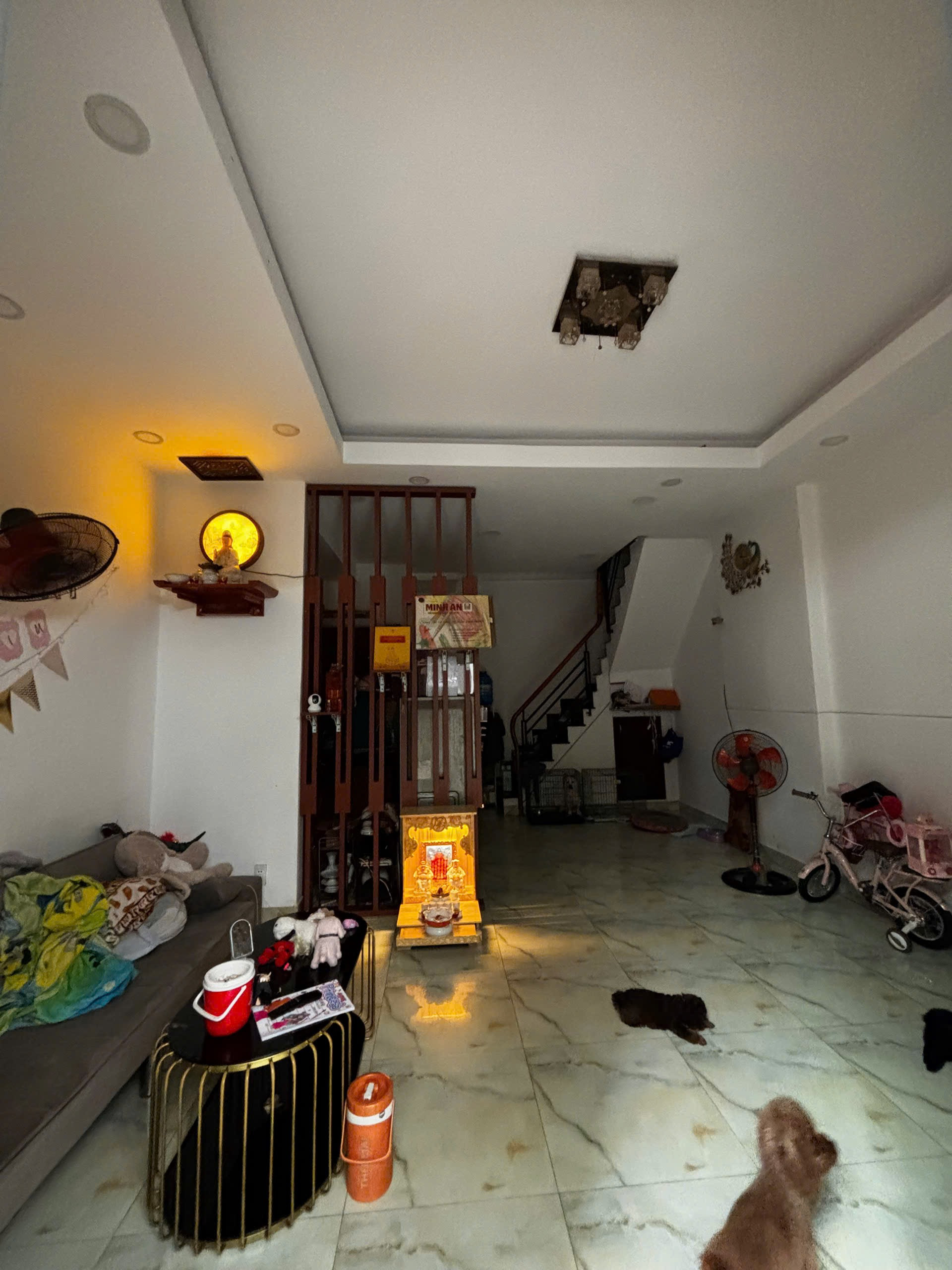 CHO THUÊ NHÀ 3 PHÒNG NGỦ MẶT TIỀN ĐƯỜNG SỐ QUẬN 4