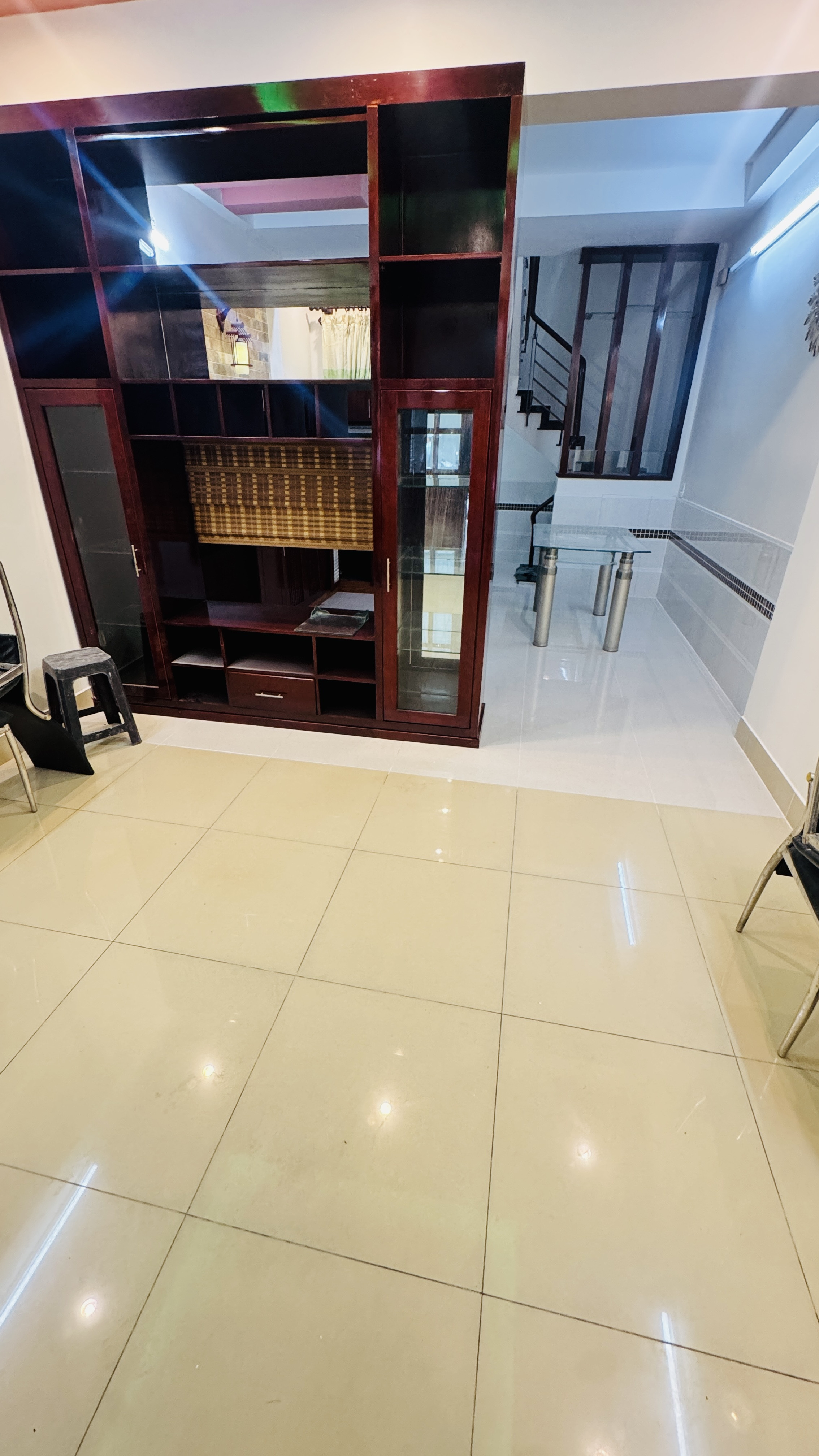 CHO THUÊ NHÀ 3 PHÒNG NGỦ ĐƯỜNG XE HƠI QUẬN 4
