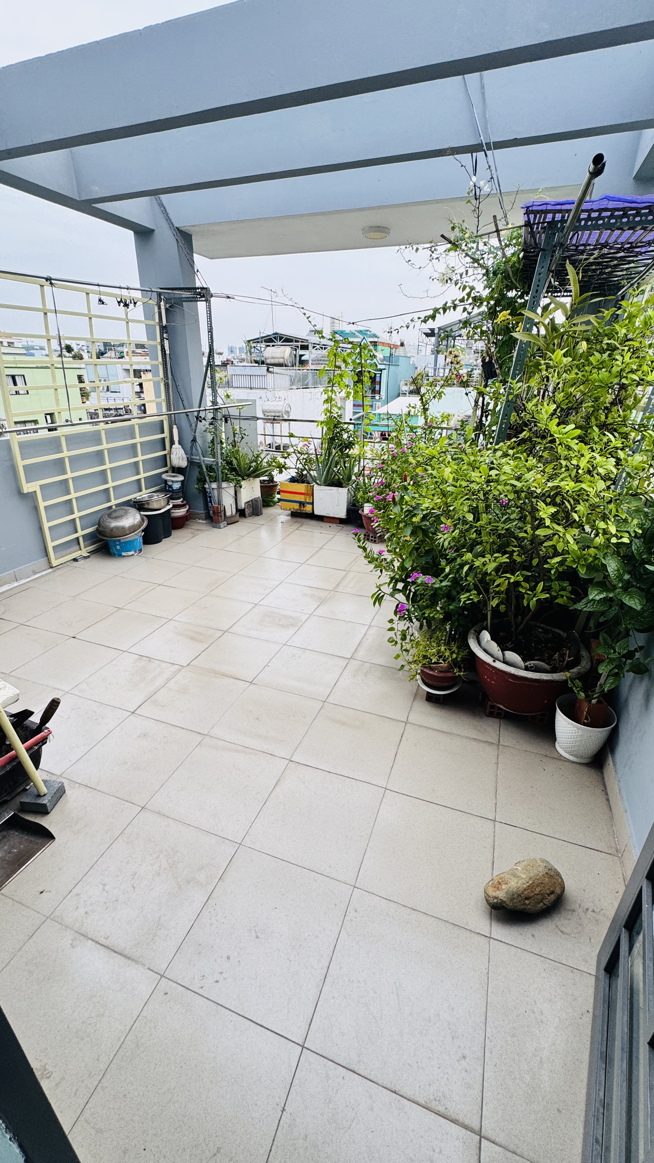 BÁN CĂN GÓC 2 MẶT TIỀN ĐƯỜNG SỐ XE HƠI QUẬN 4