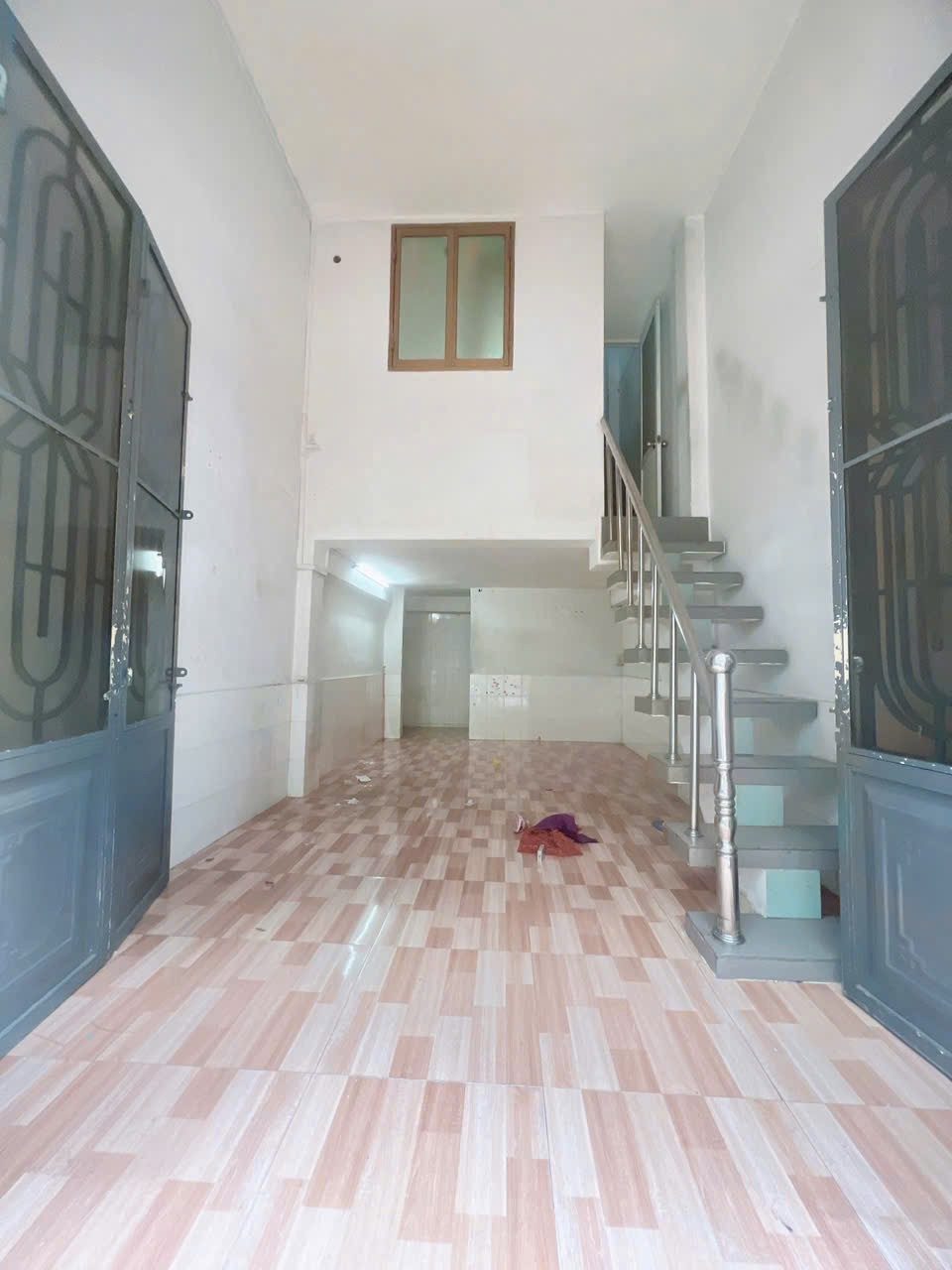 BÁN NHÀ MẶT TIỀN ĐƯỜNG SỐ 6M QUẬN 4 GIÁ TỐT