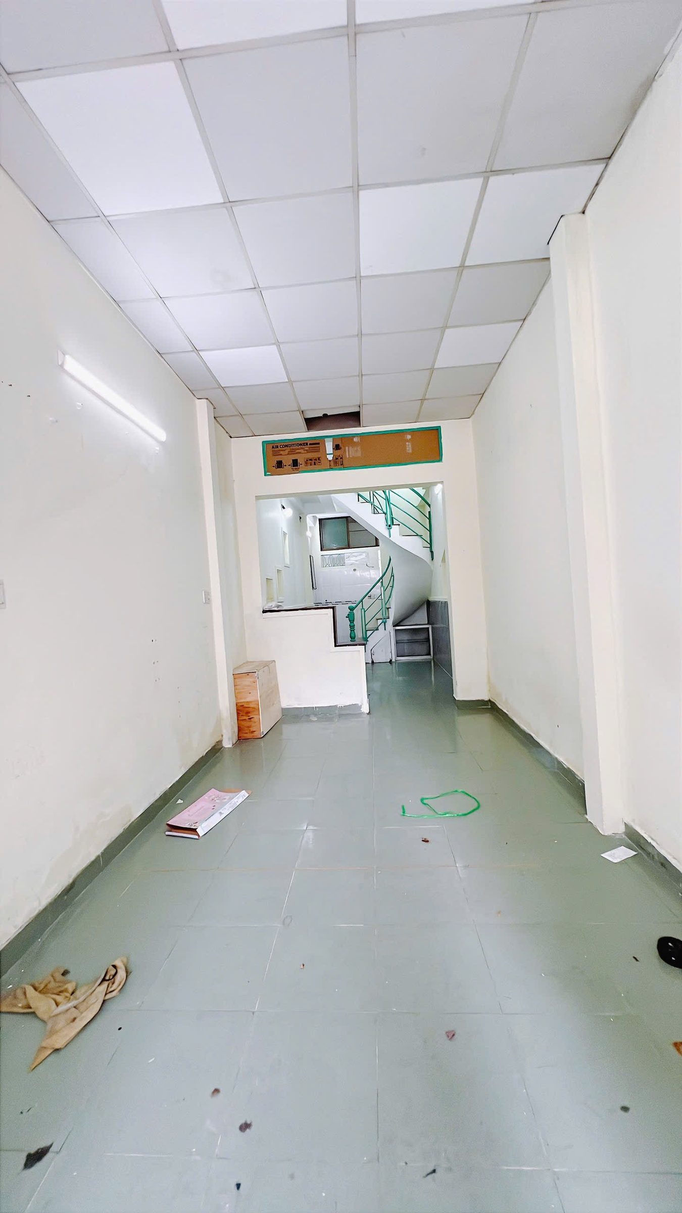 BÁN NHÀ 4 PHÒNG NGỦ MẶT TIỀN ĐƯỜNG SỐ 9 QUẬN 4