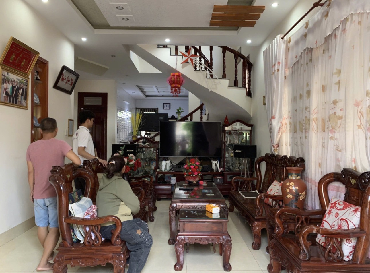 CƠ HỘI SỞ HỮU NHÀ ĐẸP TẠI QUẬN 10 – VỊ TRÍ TRUNG TÂM THÀNH PHỐ, TIỆN ÍCH HOÀN CHỈNH, KHU DÂN CƯ VĂN MINH, PHÙ HỢP AN CƯ HOẶC KHAI THÁC KINH DOANH