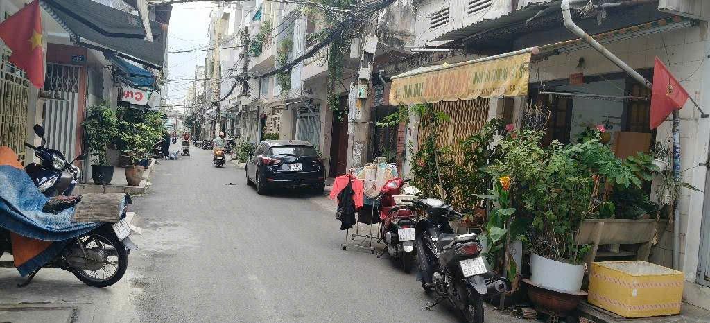 SIÊU PHẨM GIÁ TỐT – LẠC LONG QUÂN – 4PN – GẦN ĐẦM SEN
