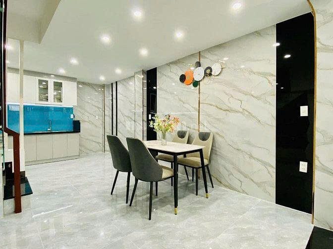 Cô Tư cần bán gấp nhà 51m2 DƯƠNG QUẢNG HÀM, P5, Gò Vấp. Gần Vincom & Emart, GIÁ 2 TỶ090TR