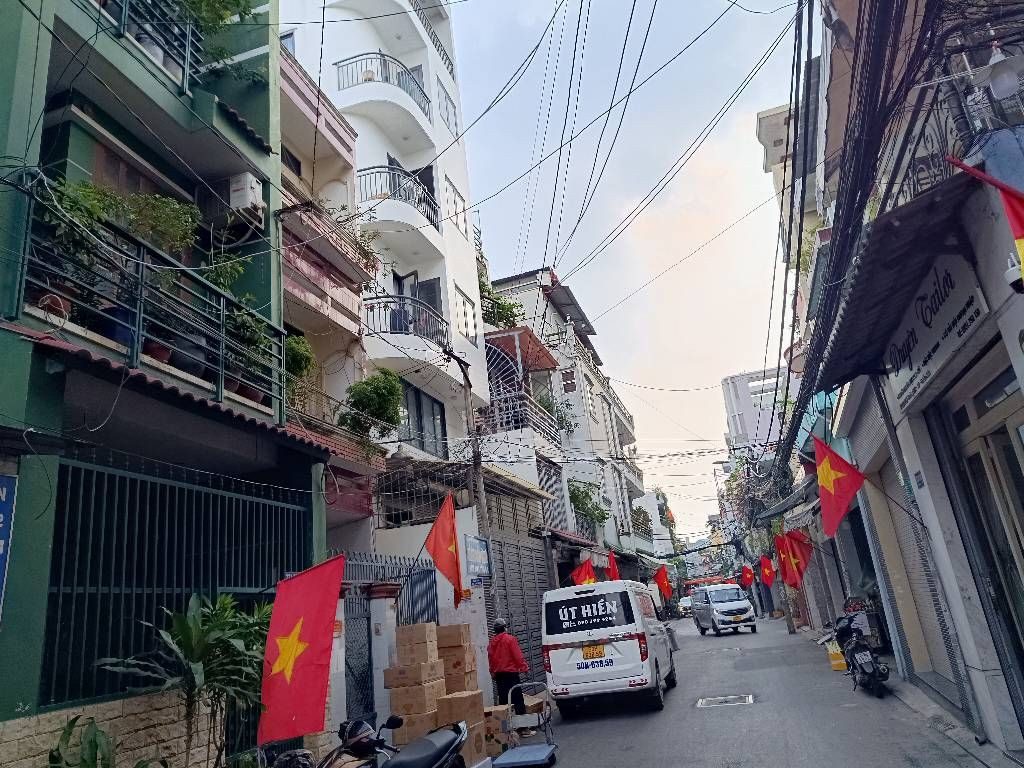 BÁN NHÀ LÝ THƯỜNG KIỆT TÂN BÌNH - HẺM XE HƠI TRÁNH - KHU ĐỒNG BỘ CAO CẤP - NHỈNH 9 TỶ