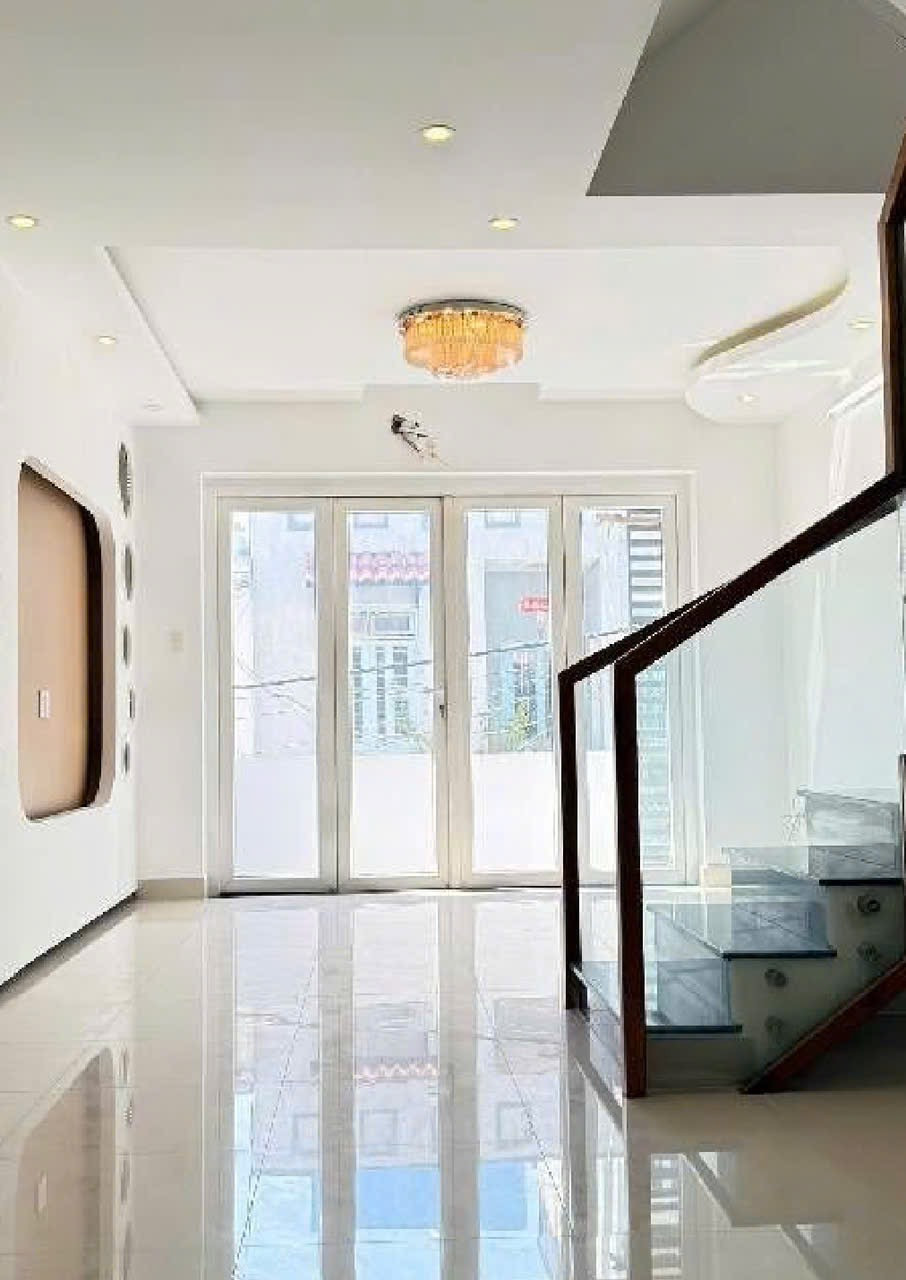 Nhà Võ Văn Kiệt Q6-Nhà Đẹp-HXH-DT 48M2-Giá 5.15 Tỏi(TL)