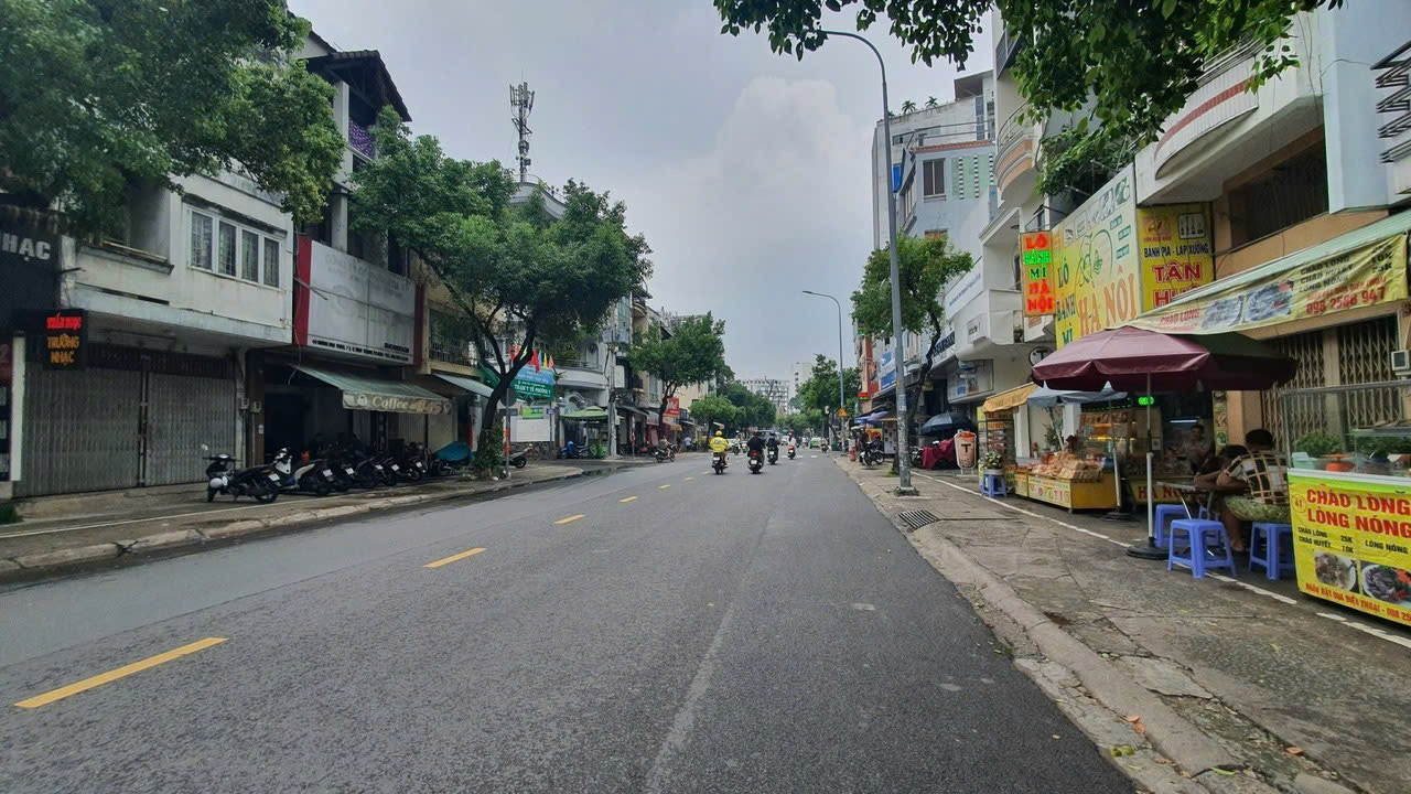 BDS  HVL  54 Hoàng Hoa Thám ,Phường 7 ,Quận Bình Thạnh , có hẻm sau 5m