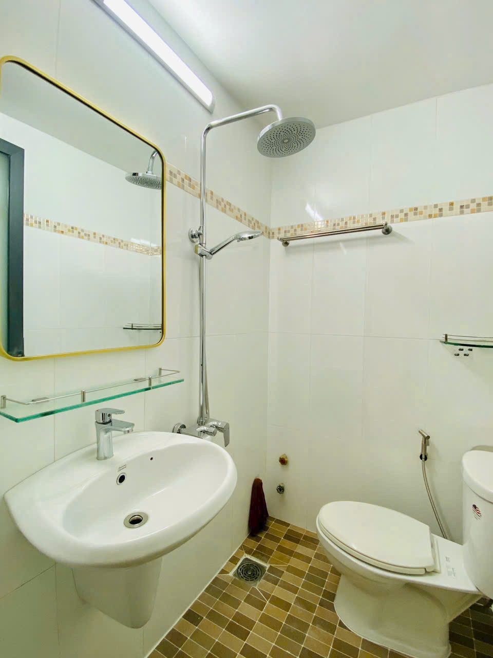 Vị trí đẹp gần chợ Gò Vấp giá dưới 3 tỷ, nhà 38m2 Nguyễn Văn Nghi xây 1 trệt 3 lầu, hẻm 4m hơn