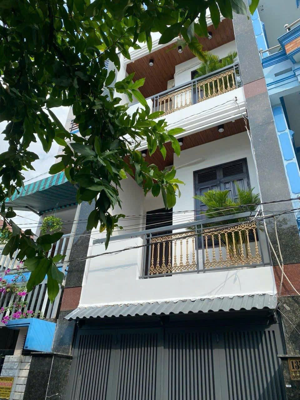 Xoay tiền bán gấp nhà 68m2 Phan Tây Hồ, P7, Phú Nhuận. Giáp chung cư Phan Xích Long, SHR