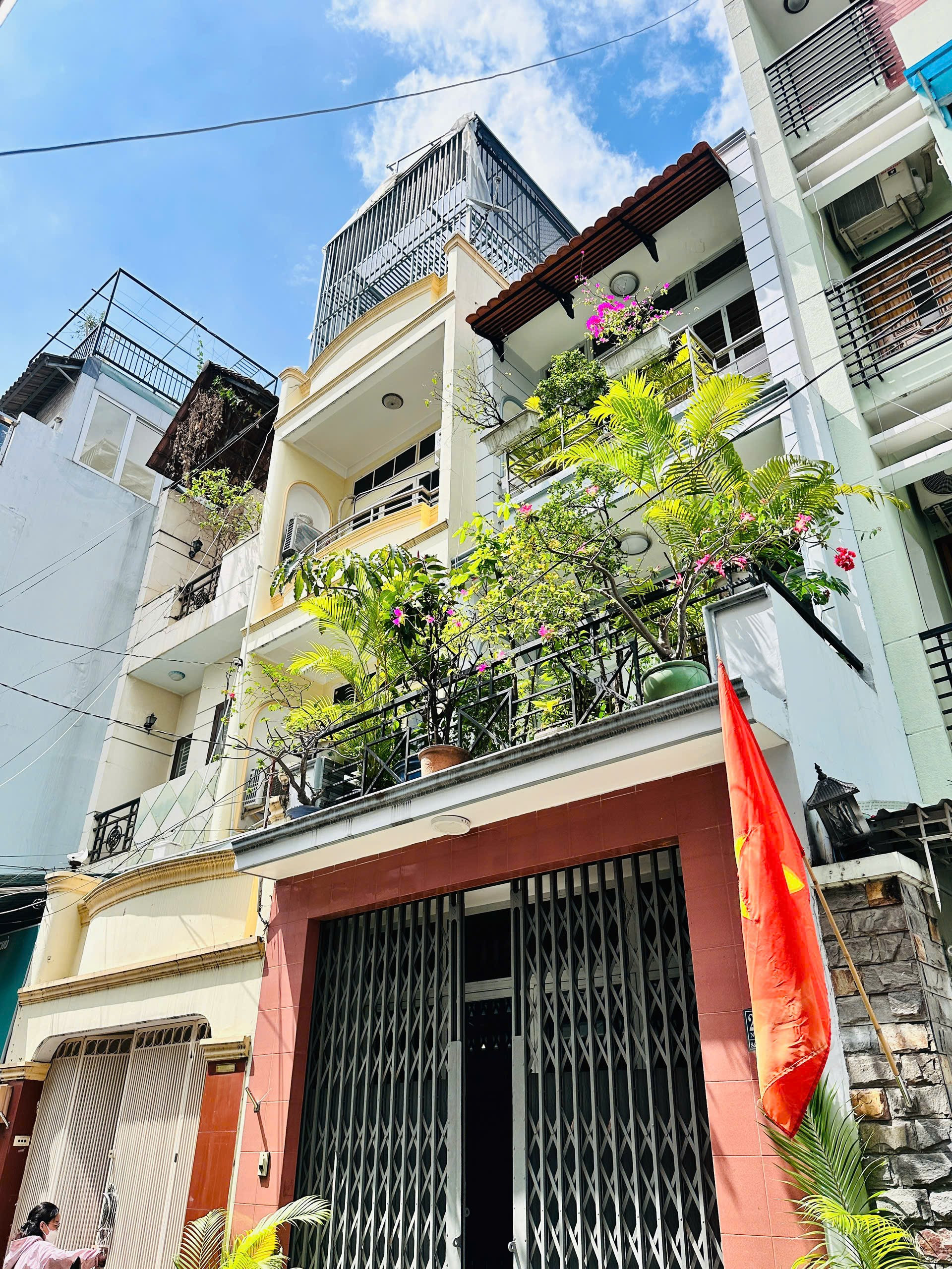 Bán nhà Nguyễn Tiểu La Quận 10, 45m² (3.55x12.5m), 3 tầng, hẻm phân lô xe hơi đỗ cửa, giá 11.7 tỷ