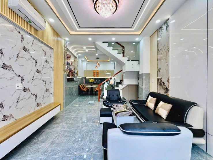 BÁN NHÀ 50M2 - MT HẺM OTO NGAY ĐOÀN VĂN BƠ, P8, QUẬN 4, 1 TRỆT 2 LẦU