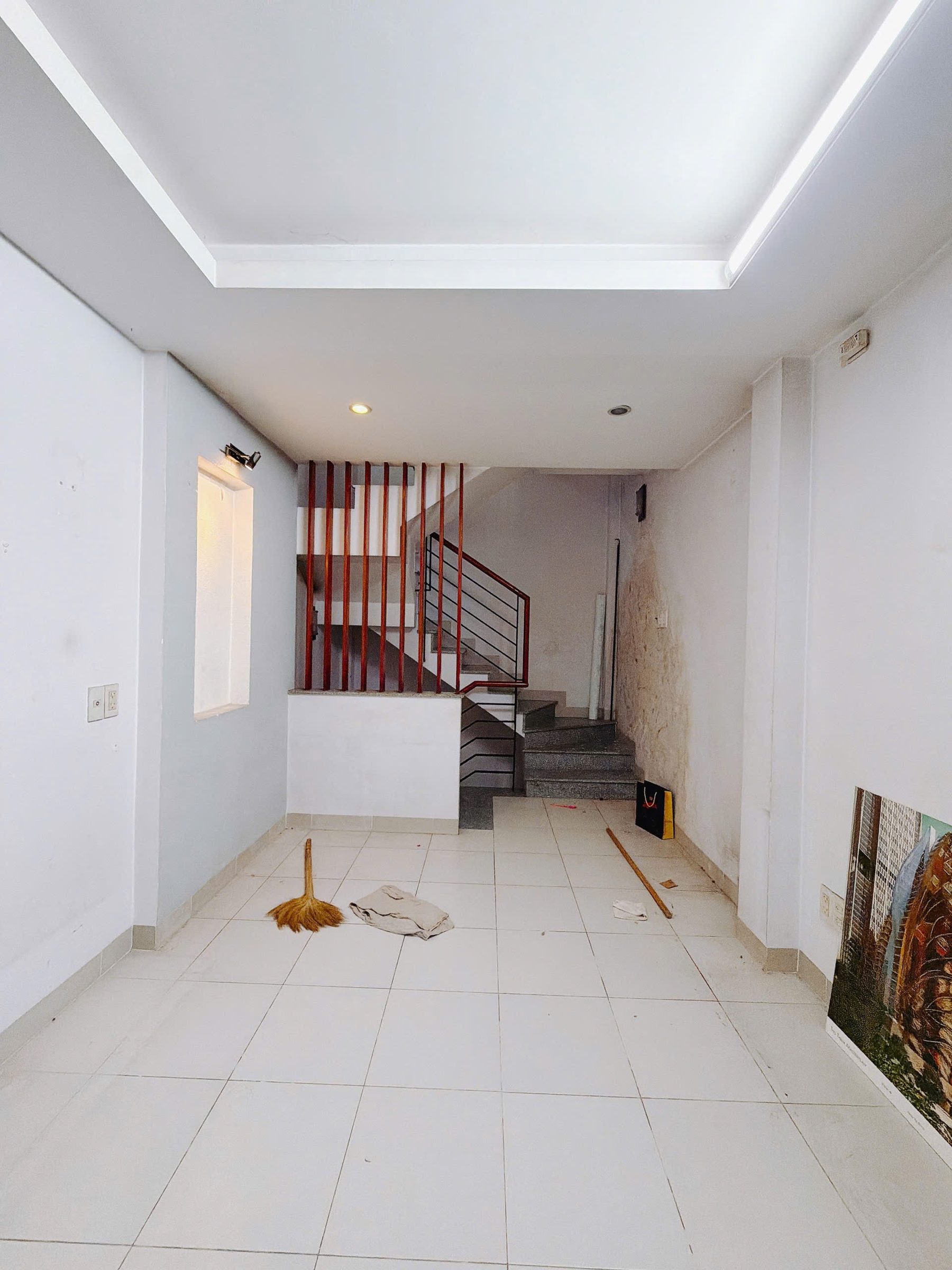 BÁN NHÀ HẺM 242 TÔN ĐẢN 5 TẦNG 3 PHÒNG NGỦ QUẬN 4