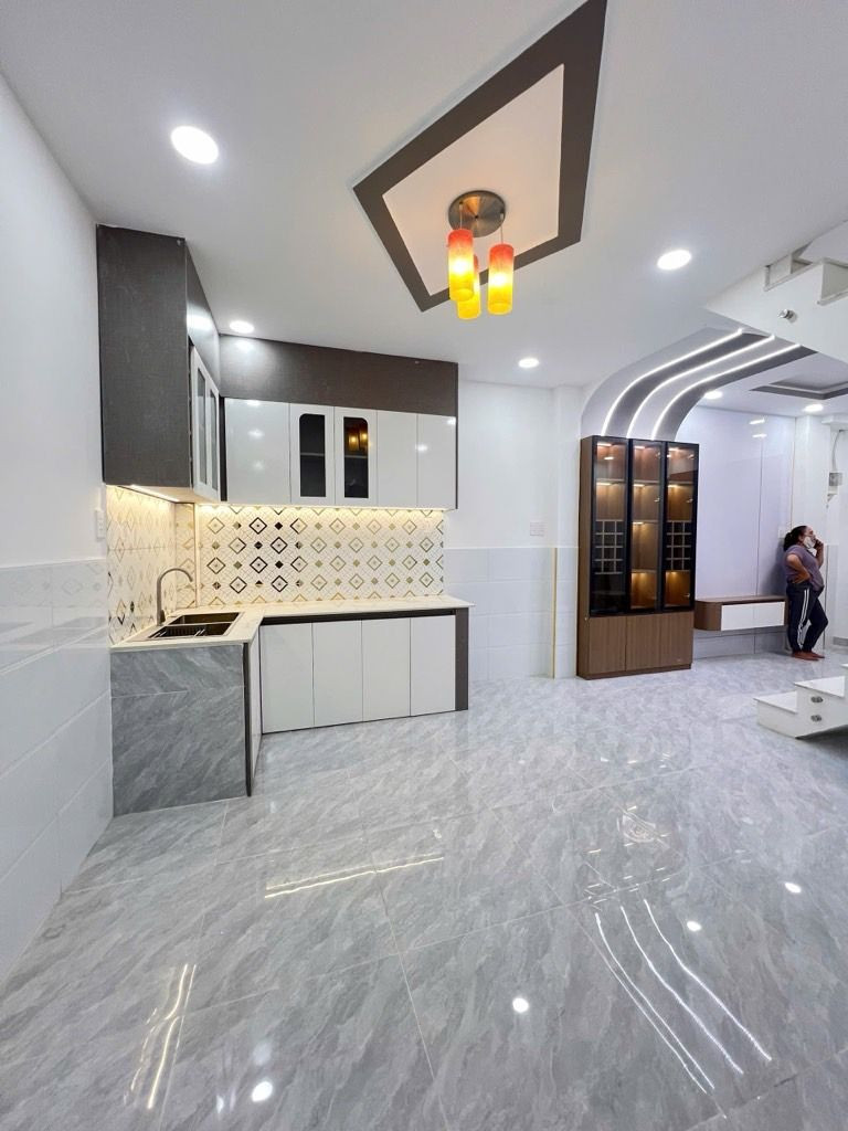 BÁN NHÀ LÒ GỐM QUẬN 6 42M2 3 TẦNG 4 PHÒNG NGỦ 4.68 TỶ BÌNH TIÊN