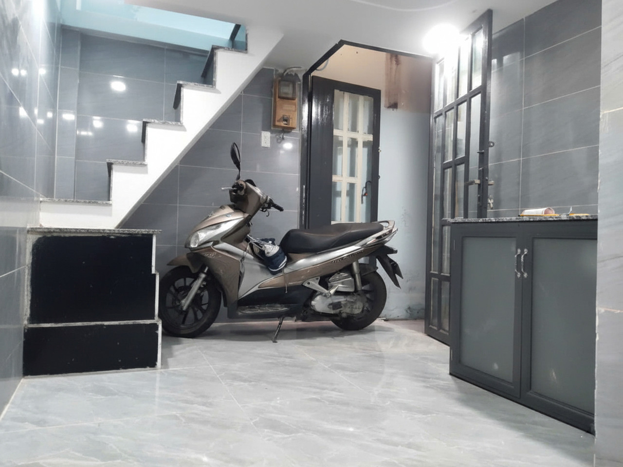 K1694 ✨ Giảm 300tr! sát chợ Tân Bình, SHR, 3 tầng, 3x4m, 1.x tỷ