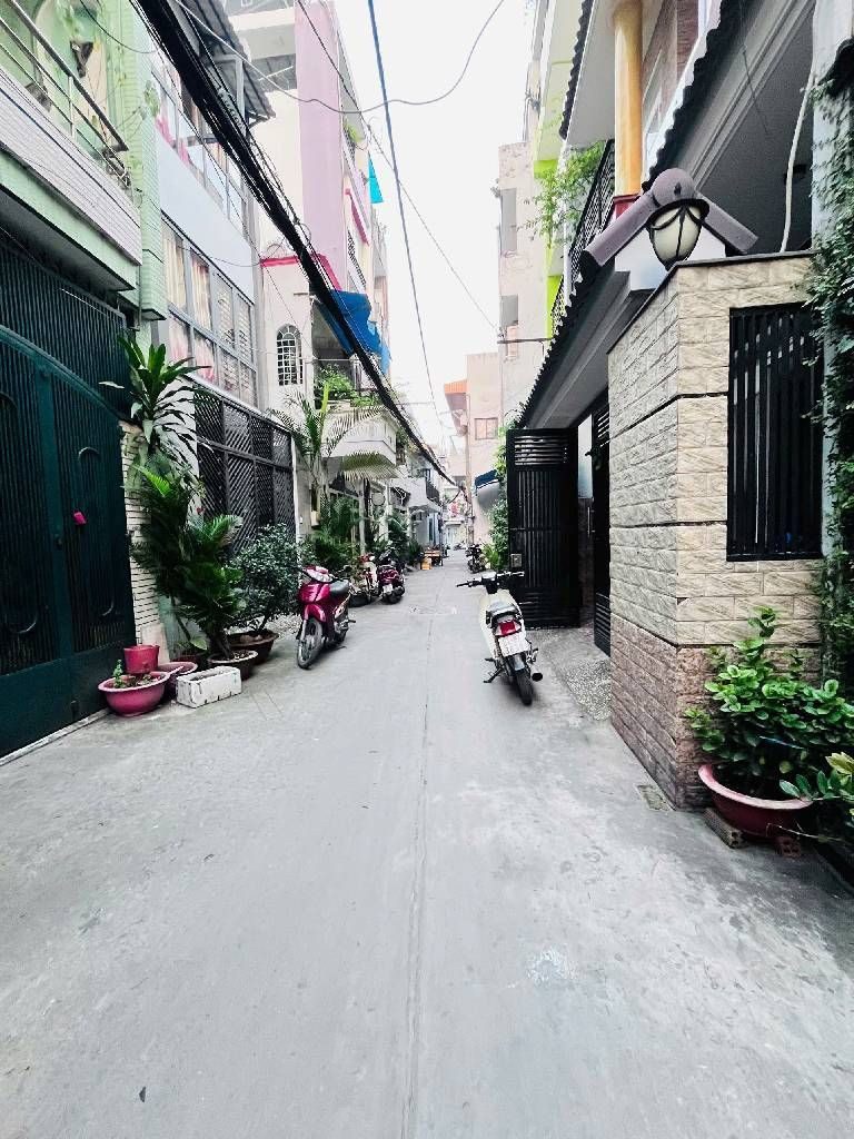 BÁN NHÀ CŨ TIỆN XÂY MỚI - LẠC LONG QUÂN TÂN BÌNH - 57.6M2 - 6.45 TỶ TL LỘC