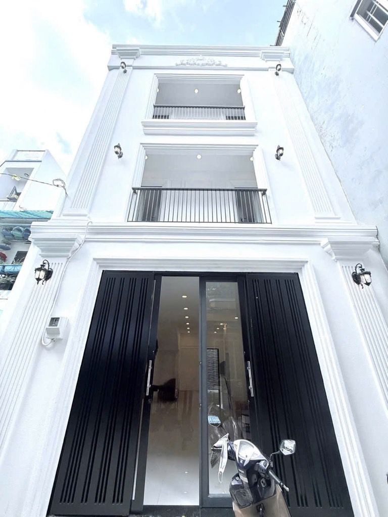 Nhà 4 Tầng Lạc Long Quân, Tân Bình – 67m2 (6x11m) – Full Nội Thất – Giá 8.x Tỷ
