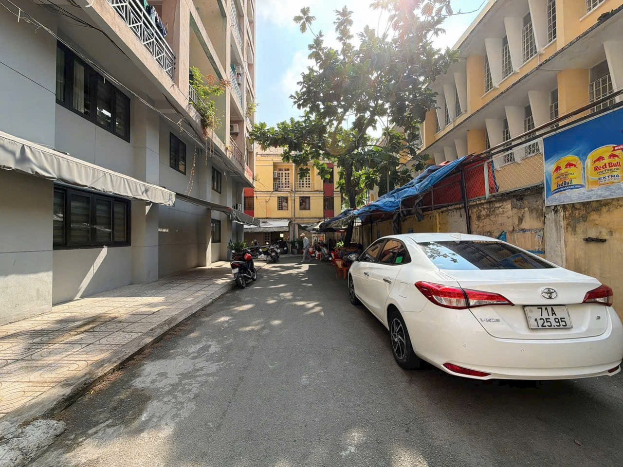 Nhà 4 tầng; mặt tiền đường nội bộ Ngô Quyền; ngang 14m; hoàn công đủ; ô tô ngủ nhà