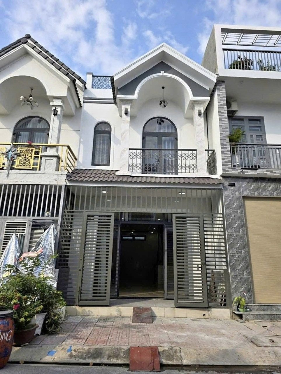 Chủ cần tiền bán nhanh nhà tại Phạm Thế Hiển,Q8 chỉ 3tỷ690tr/105m2.Ngân hàng cho vay, sổ hồng riêng
