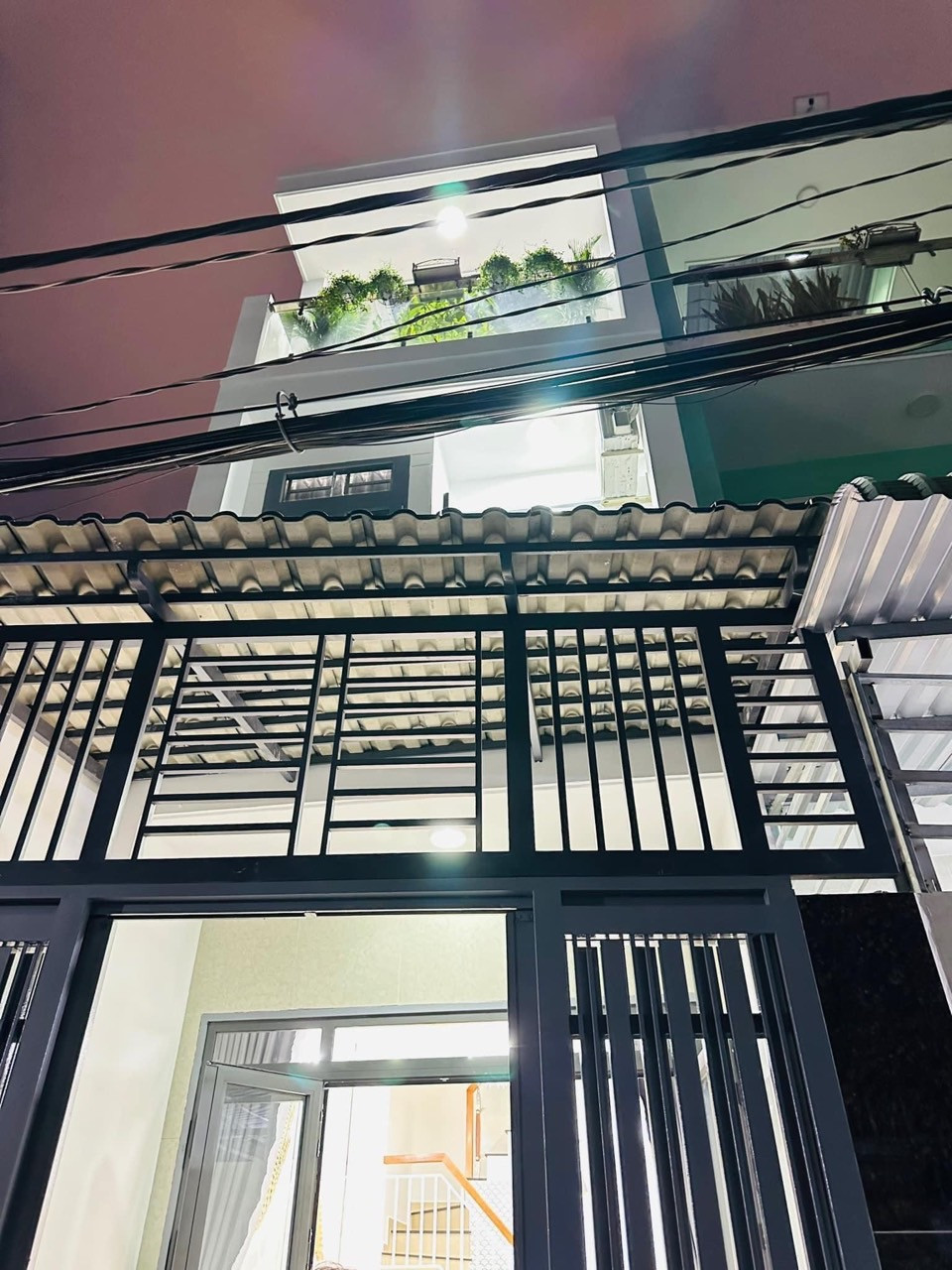Nhà đẹp 43m2 giá hời 2 tỷ 450 triệu đường Nguyễn Phúc Nguyên, phường 10, quận 3, hẻm xe hơi 4,5m.