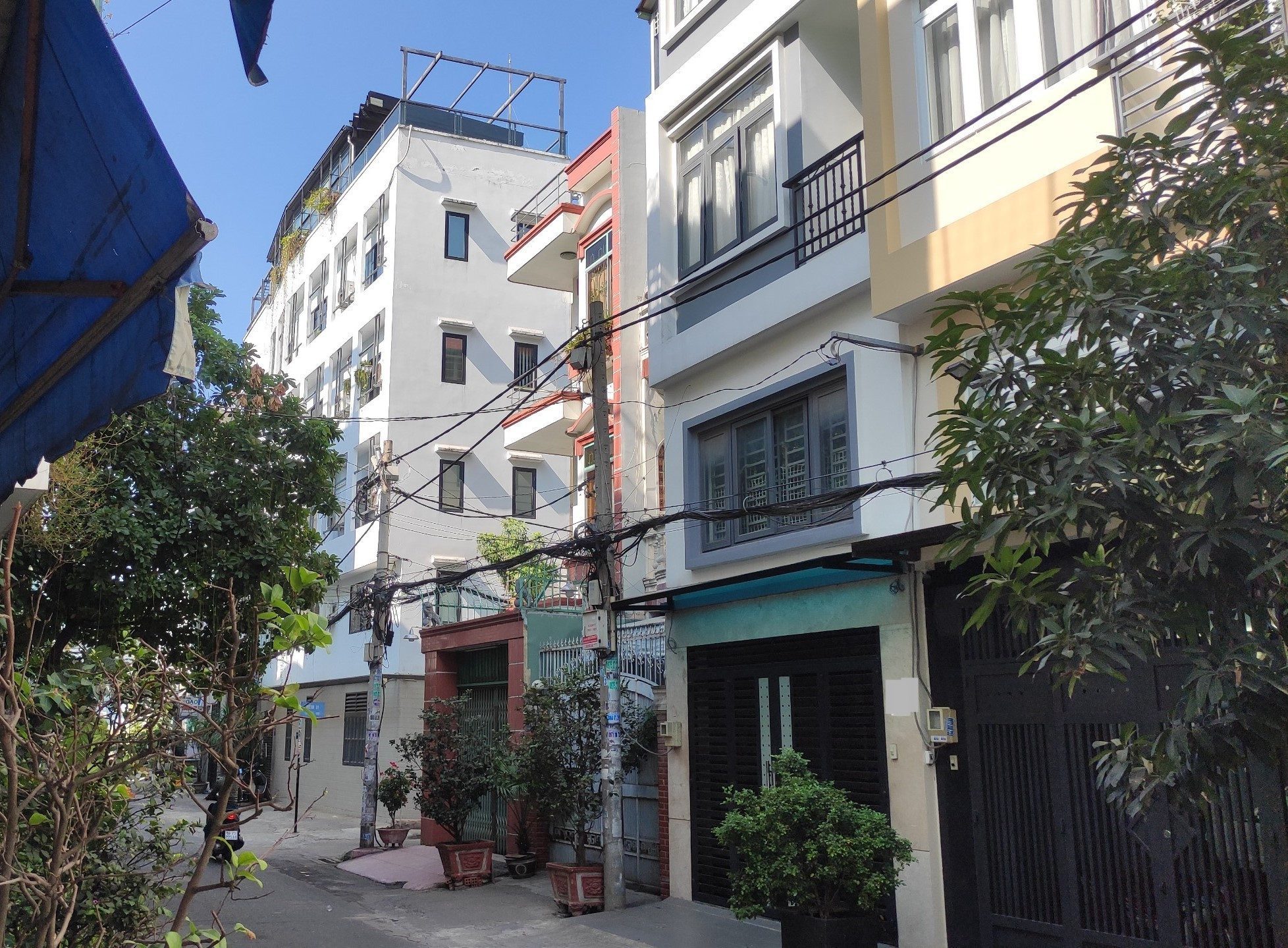 Nhà 4 tầng hẻm ô tô, Ni Sư Huỳnh Liên gần Bàu Cát, 5.1 tỷ