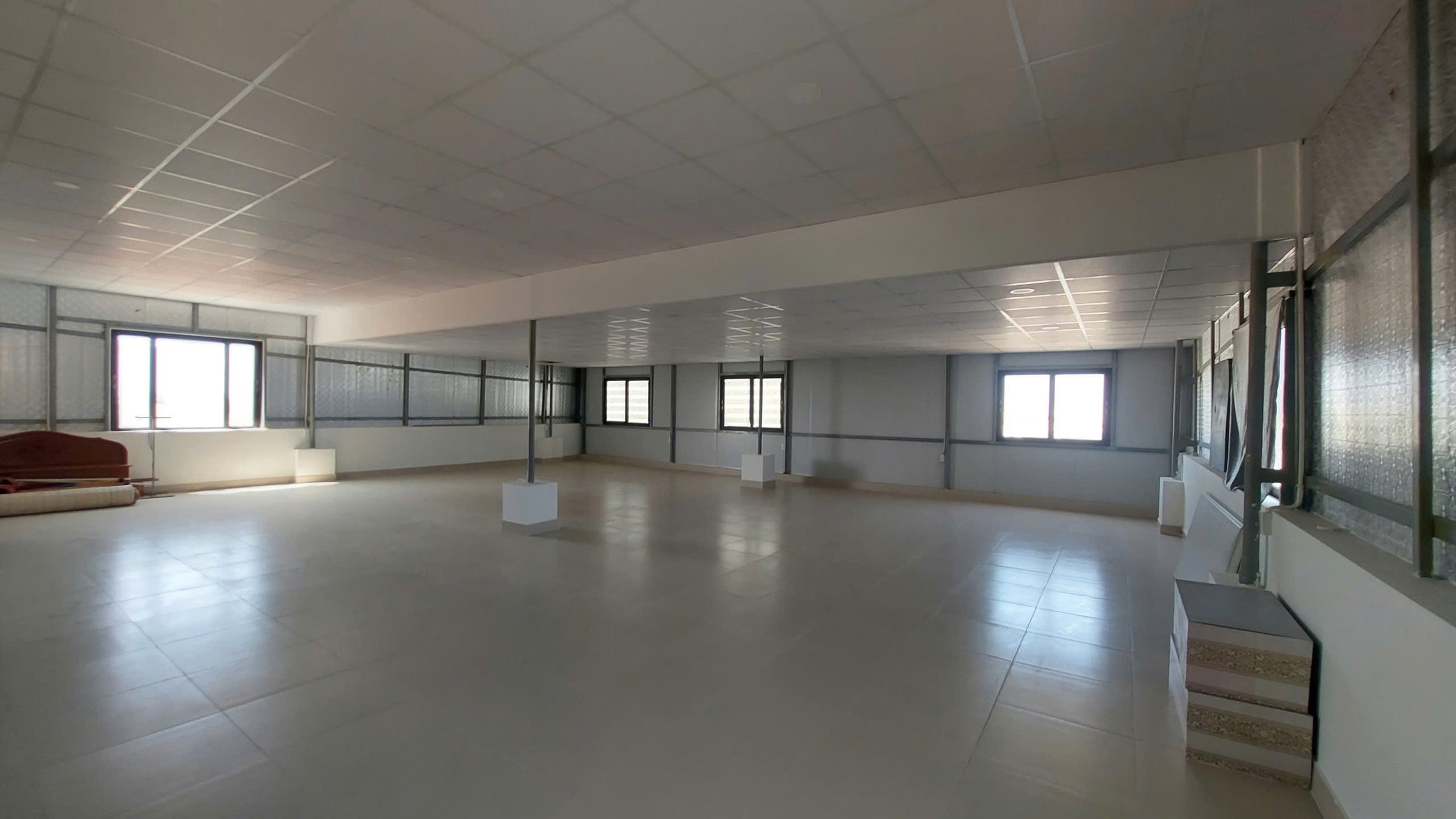 🏢 SIÊU TÒA NHÀ VĂN PHÒNG/PHÒNG KHÁM MẶT TIỀN NGUYỄN HỮU CẢNH - 1200M2 SÀN - CHỈ 90 TRIỆU! 🏢CÓ THANG MÁY VÀ ĐIỆN MẶT TRỜI