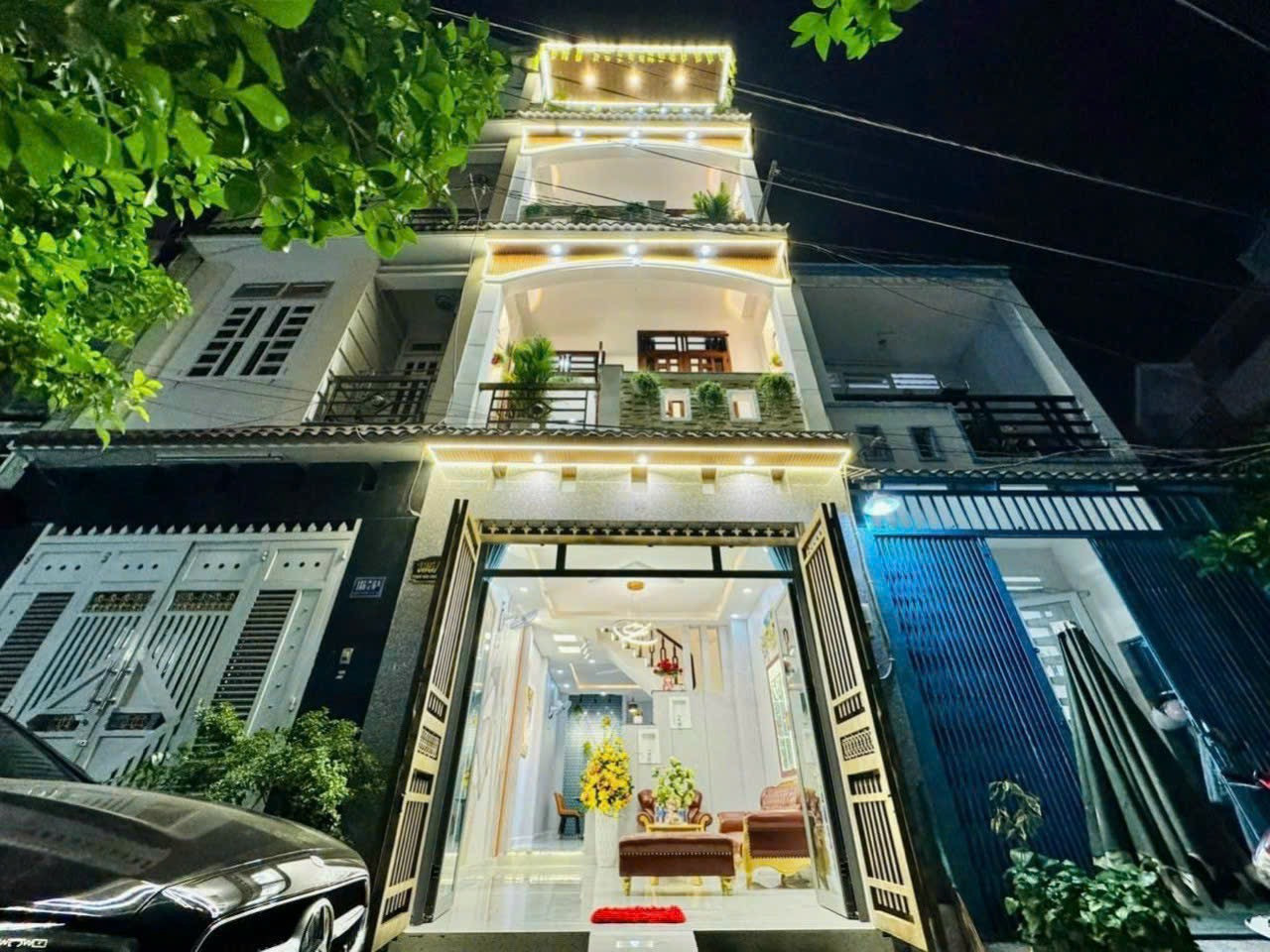 Nhà chính chủ 55m2 giá 2 tỷ 850 triệu đường 3/2, phường 11, quận 10, hẻm xe hơi 5m.