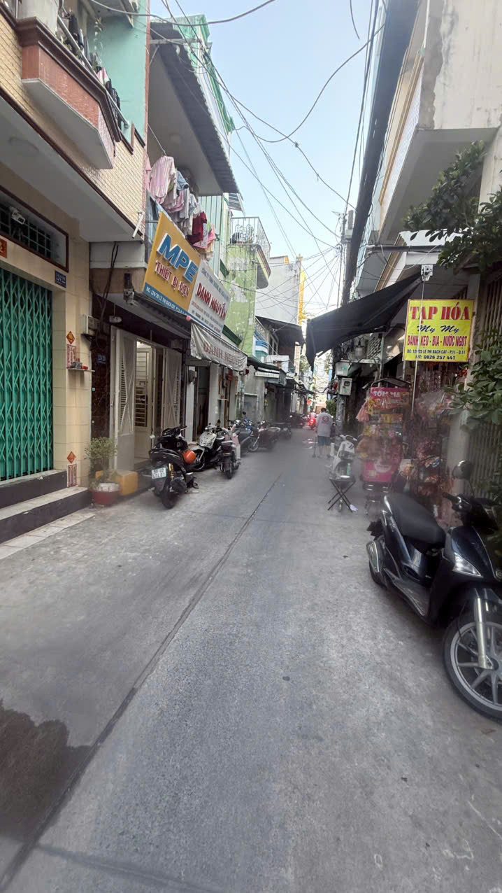 Bán Nhà Quận 11] Nhà 4 Tầng Lê Thị Bạch Cát – 180,9 m2 – Sổ Hồng Riêng – Vào Ở Ngay!