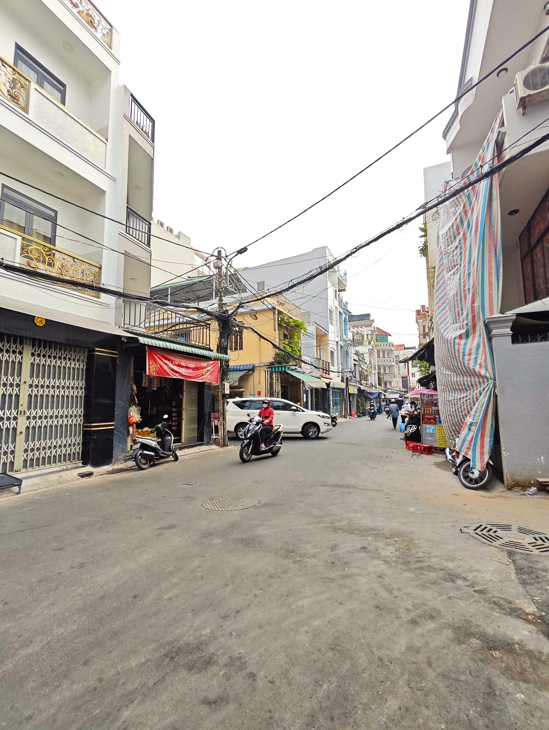 CẠNH CÔNG VIÊN LÊ THỊ RIÊNG – NHÀ 6 TẦNG – 4x15m – ĐƯỜNG NHỰA 10M – XÂY MỚI FULL NỘI THẤT – OTO VÀO NHÀ – NHÀ MỚI ĐÓN TẾT 2026.