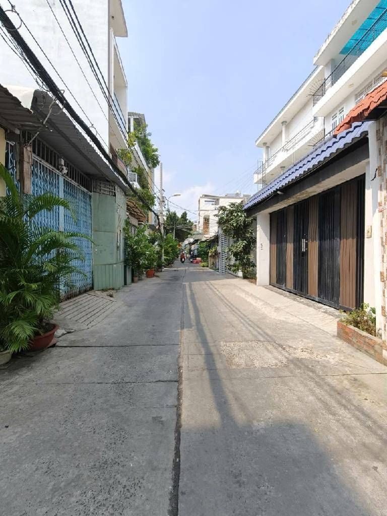 BÁN NHÀ VÒNG XOAY PHÚ LÂM BÌNH PHÚ QUẬN 6 135M2 4 TẦNG 14 TỶ HẺM XE TẢI 8M THÔNG