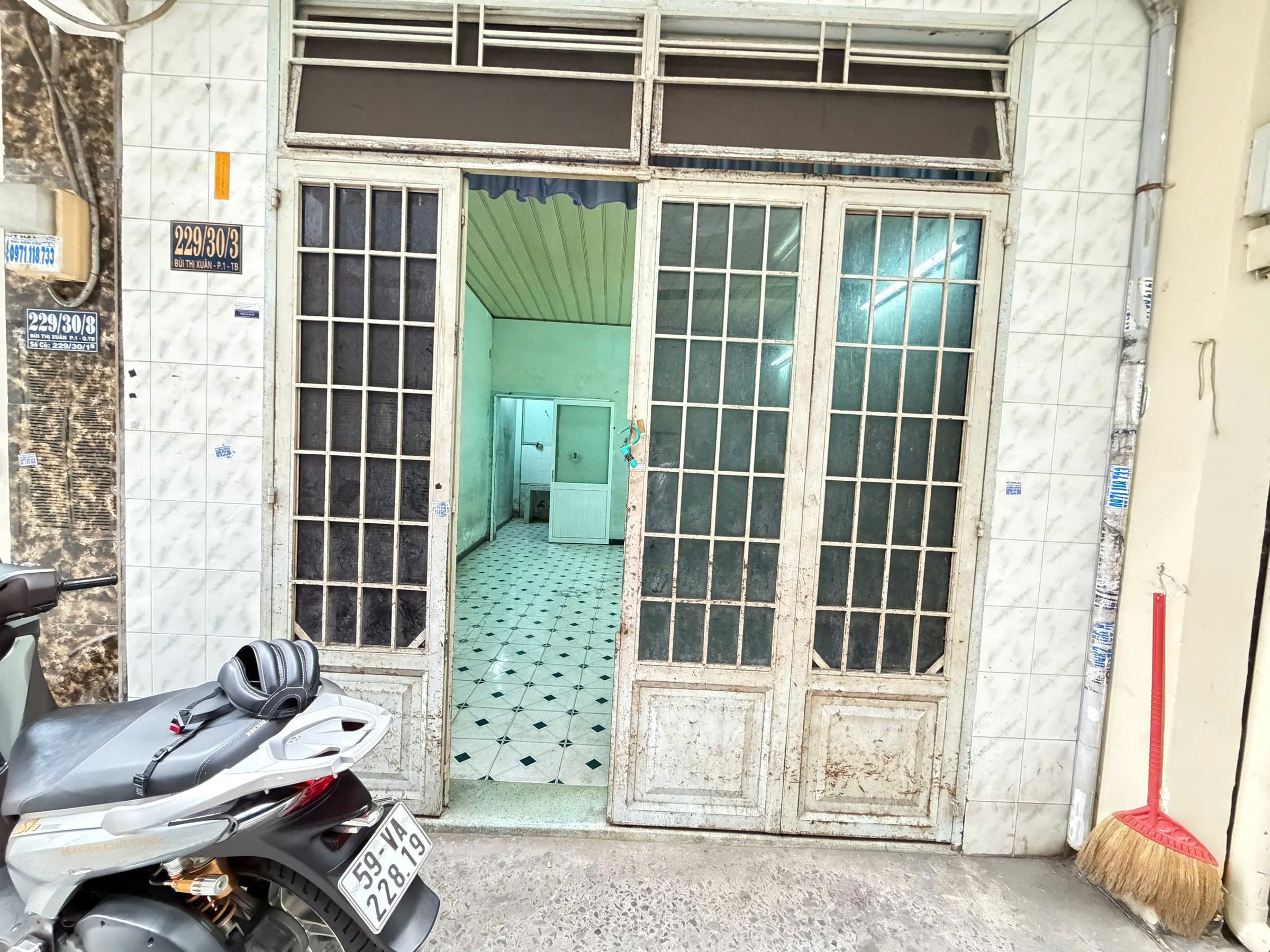 🔥 10 TỶ - NHÀ CẤP 4 GẦN LẠC LONG QUÂN – GIÁ TỐT SẬP SÀN - XÂY MỚI NGAY 🔥