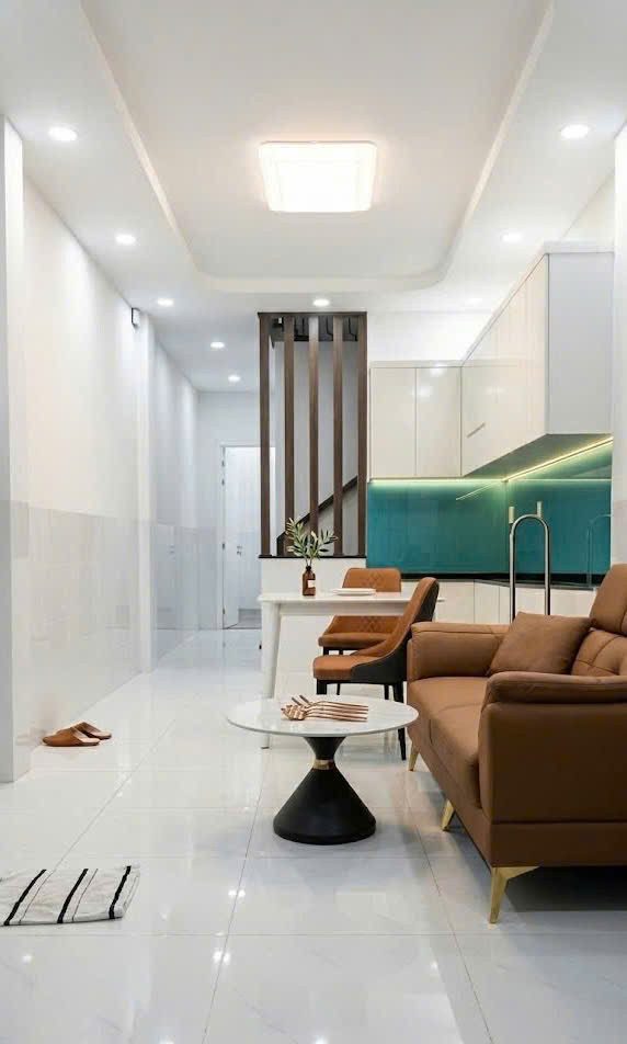 Bán nhà mới hẻm Ô tô Lạc Long Quân, QUẬN TÂN BÌNH, 3.2 x 15m (42 m2), 2 tầng, giá 6.4 tỷ